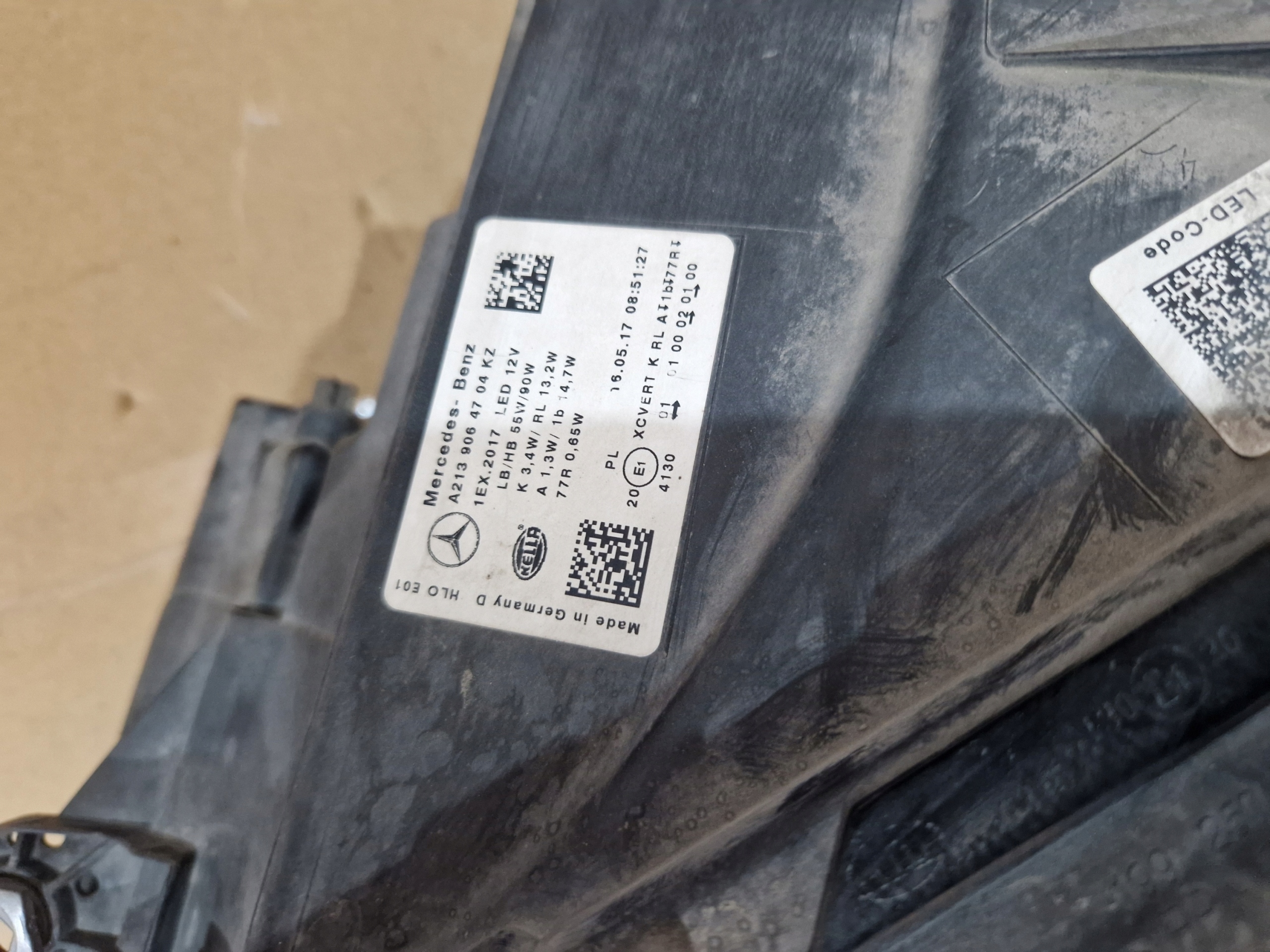 LEWY REFLEKTOR MERCEDES W213 MULTIBEAM A2139064704 Producent części Mercedes-Benz OE