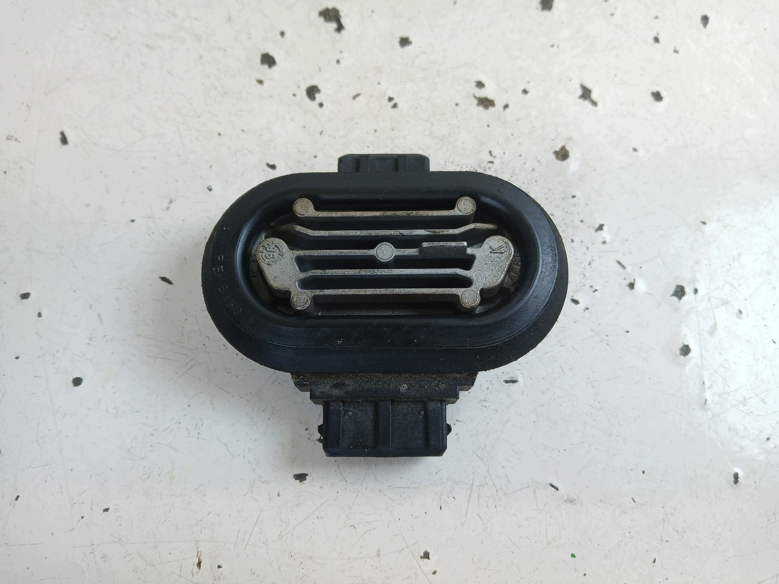 VW PASSAT B5 1.8 T module d'allumage 8D0905351