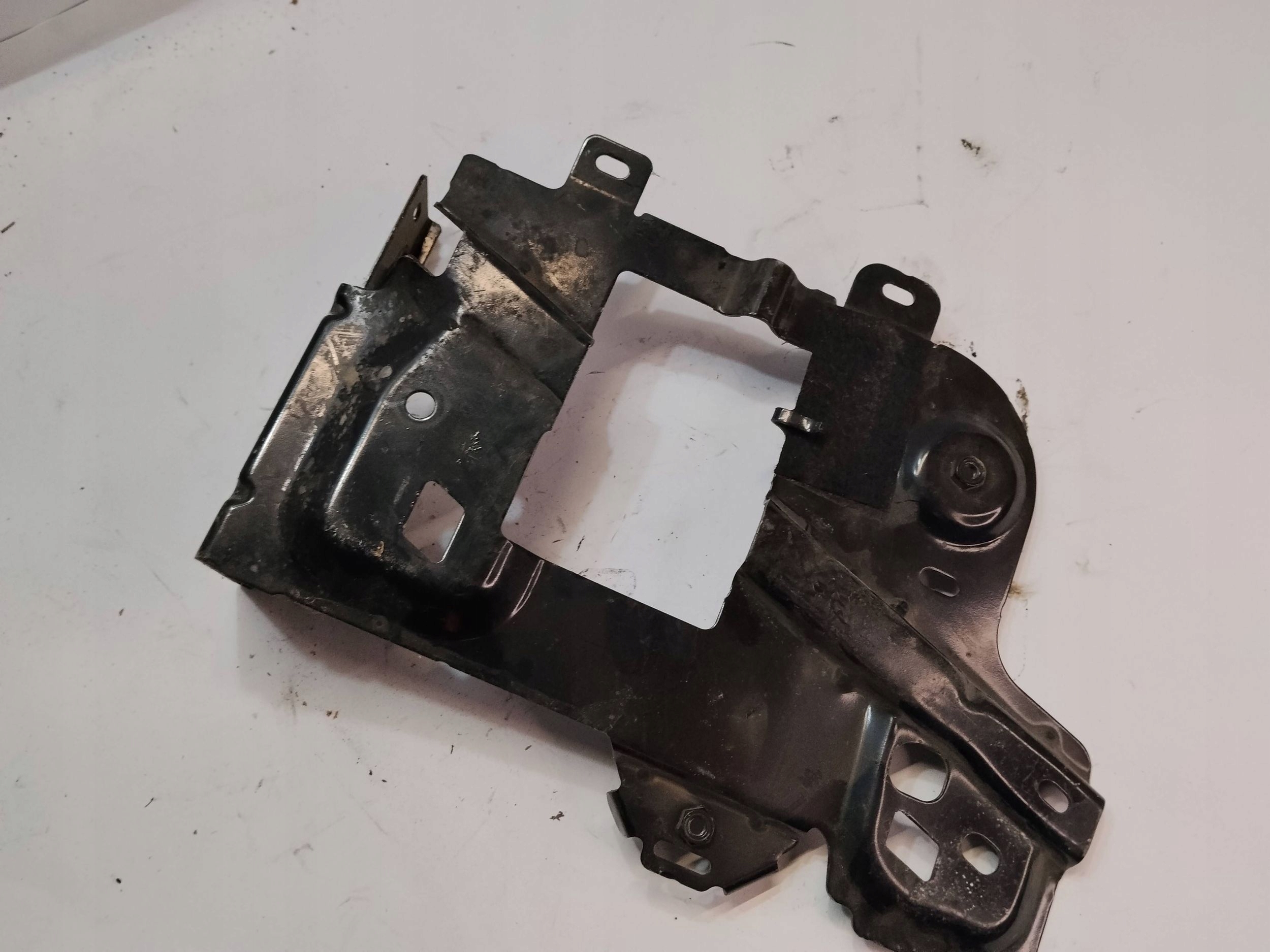 držač akumulatora Peugeot 9806487180