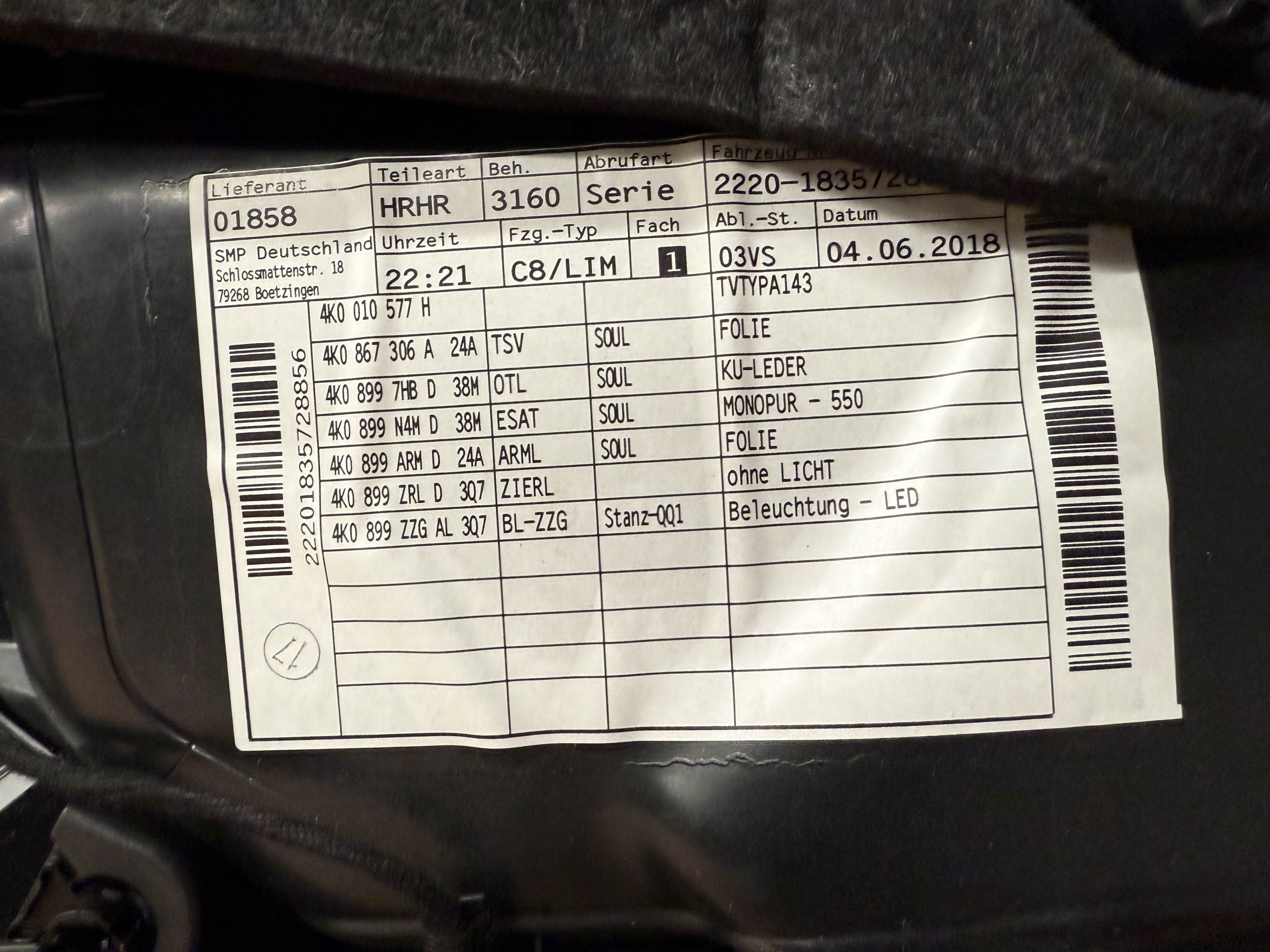 AUDI A6 4K C8 upholstery side door right rear part leather