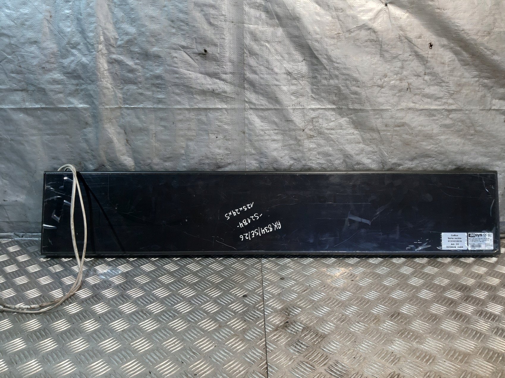 display AESYS HG 4/10.120x16/1 YW SLIM2 EVOBUS