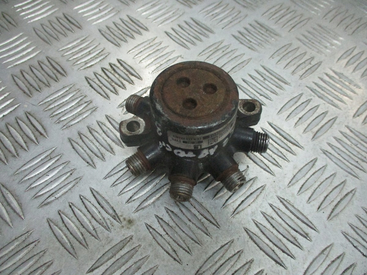 ROZDZIELACZ PALIWA FORD FOCUS MK2 1.8 TDCI