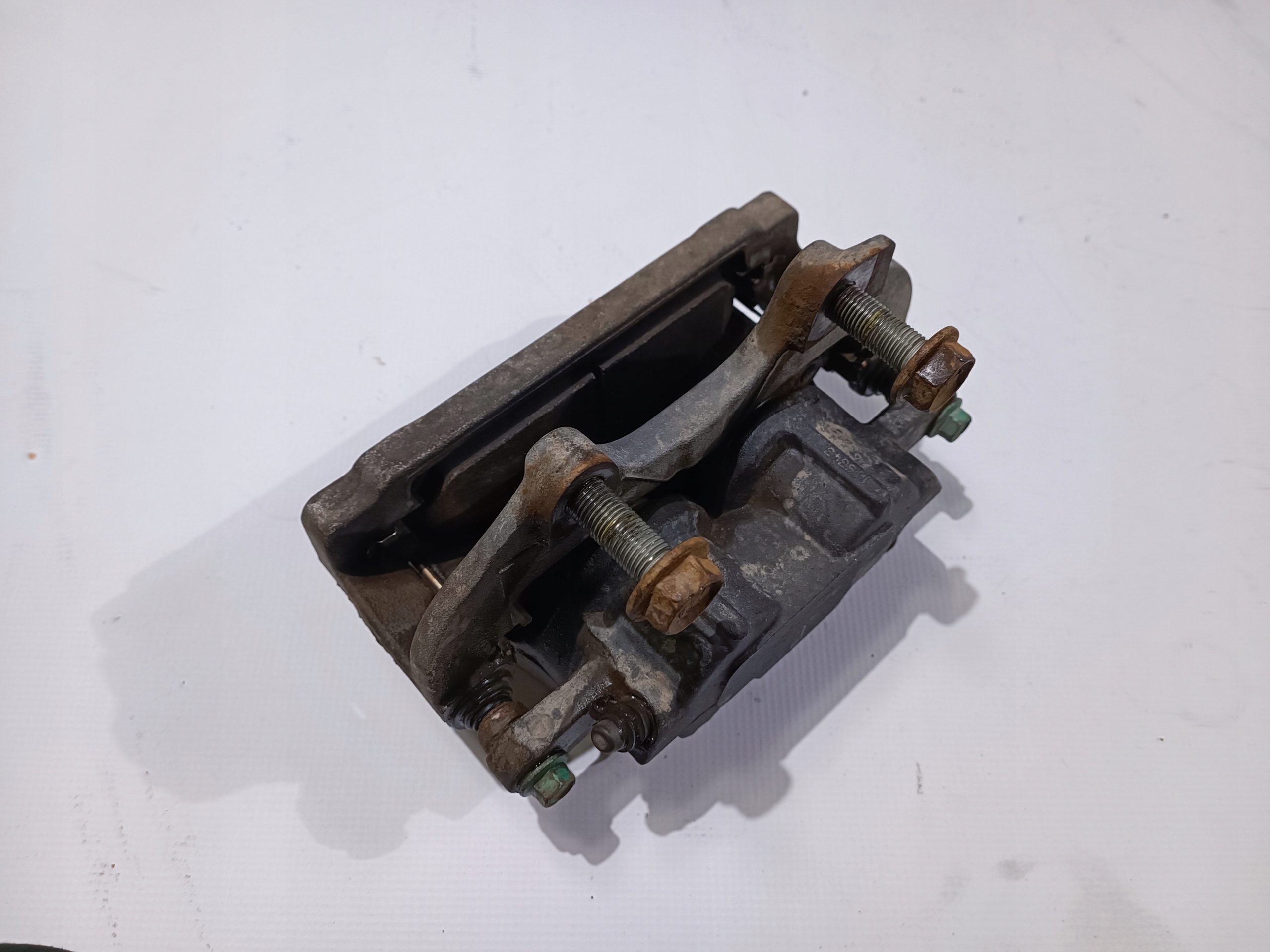 caliper right front Dodge Challenger Charger 5.7 2015