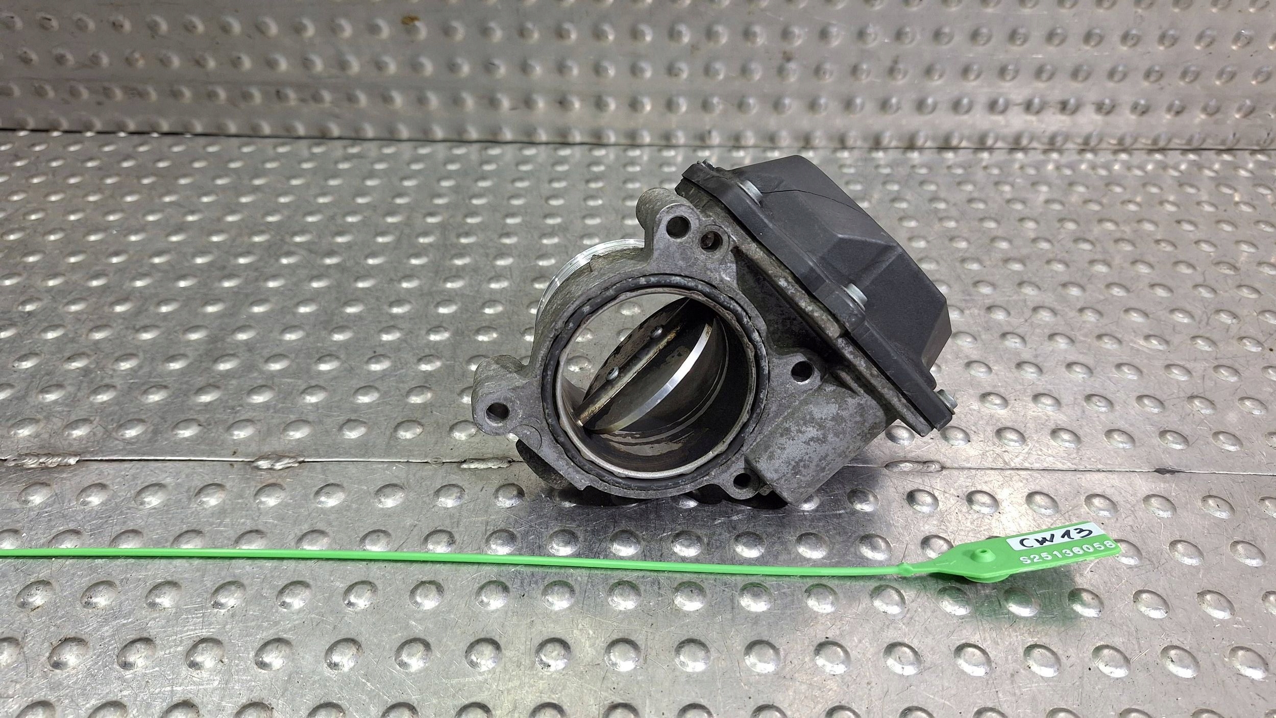 Valvola a farfalla 076128063A VW CRAFTER 2.5 TDI