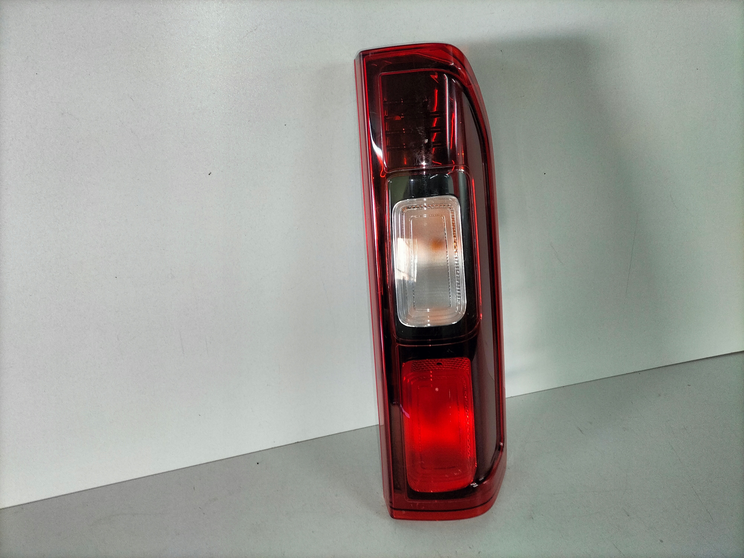 light rear right RENAULT TRAFIC III 14- VIVARO B