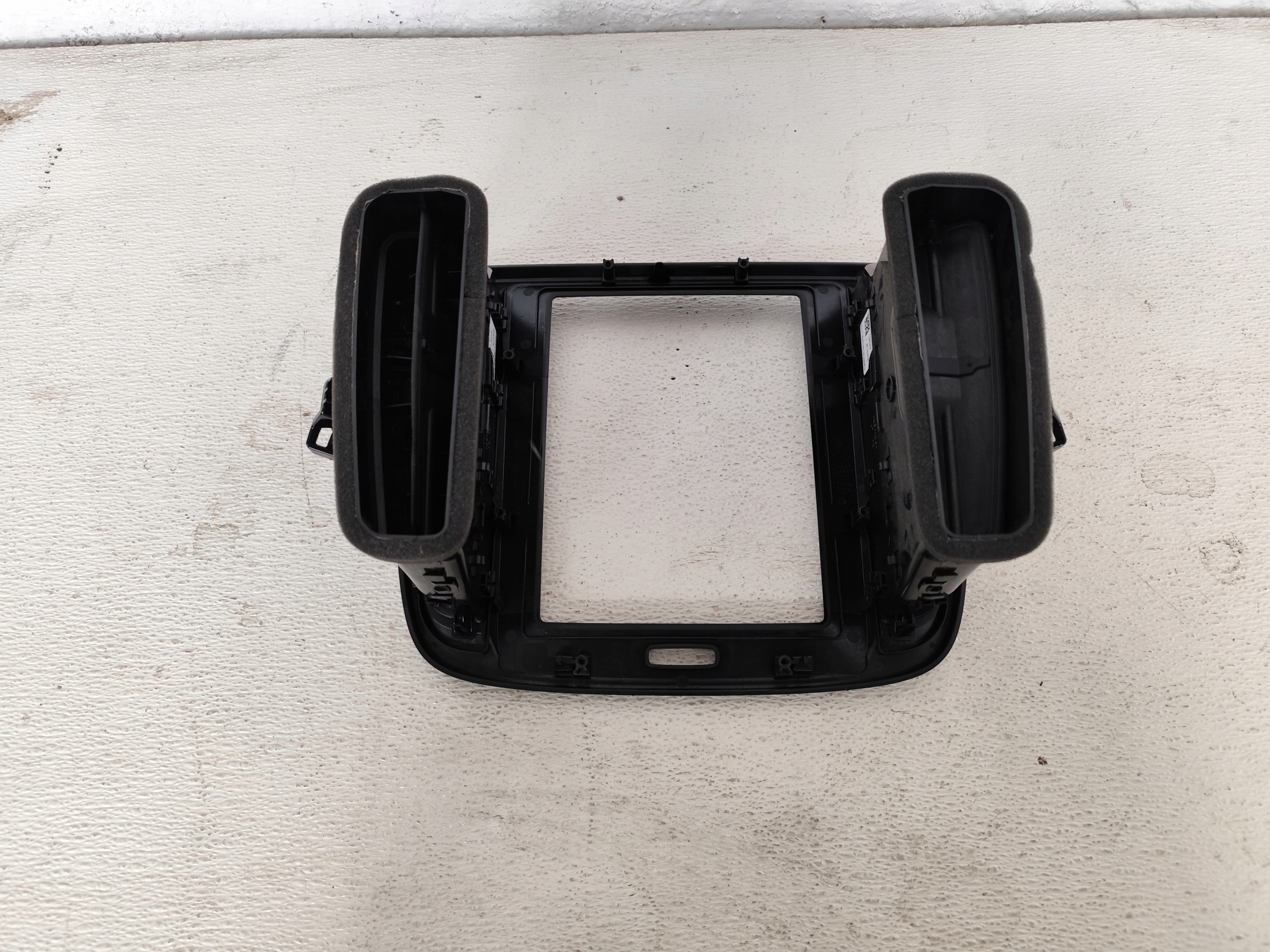 VOLVO XC40 2018 grid air conditioning devices central consoles