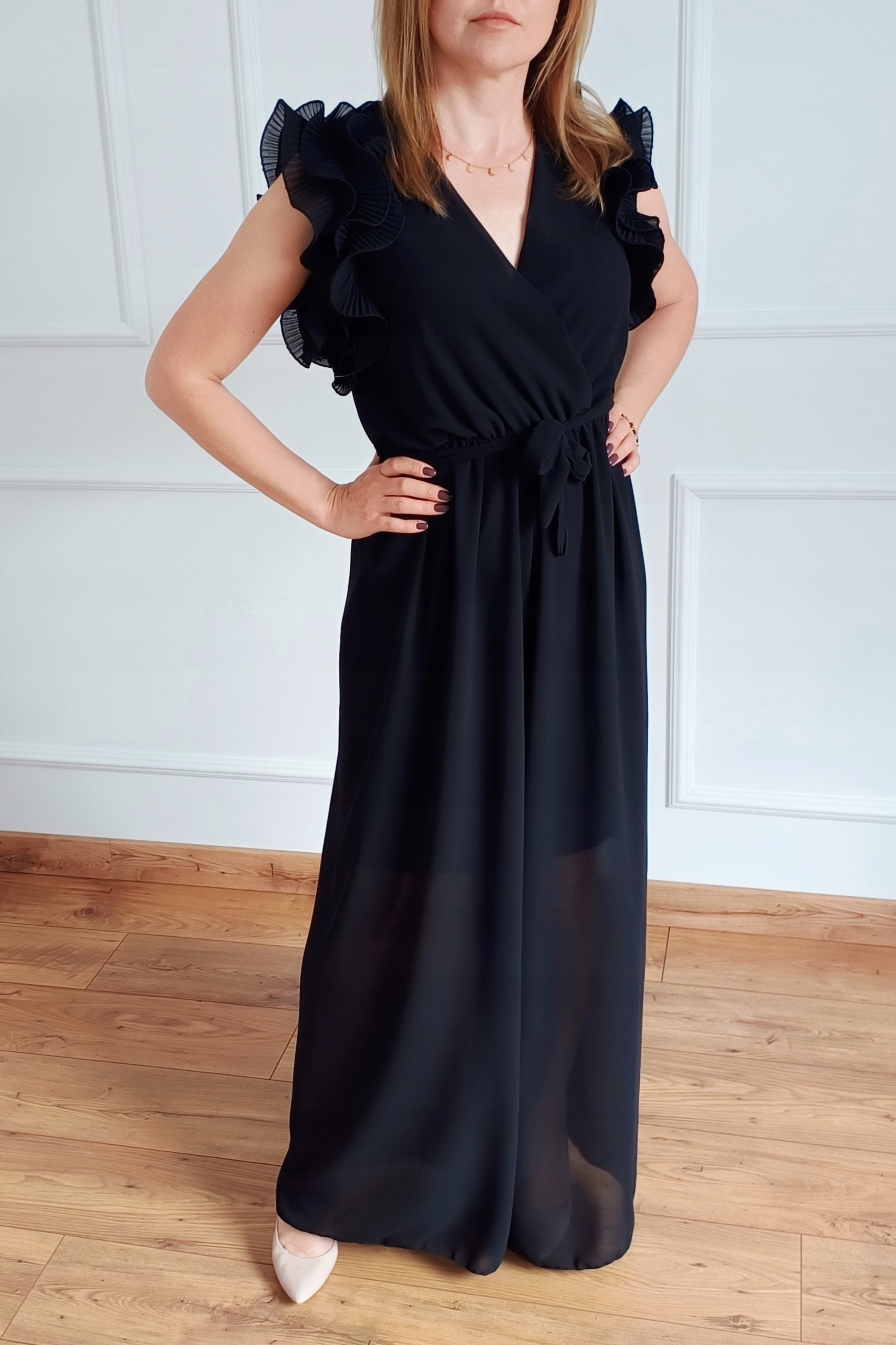 Włoski Kombinezon Damski Elegancki Wizytowy Falbany Kolory uni Dekolt serek/dekolt V