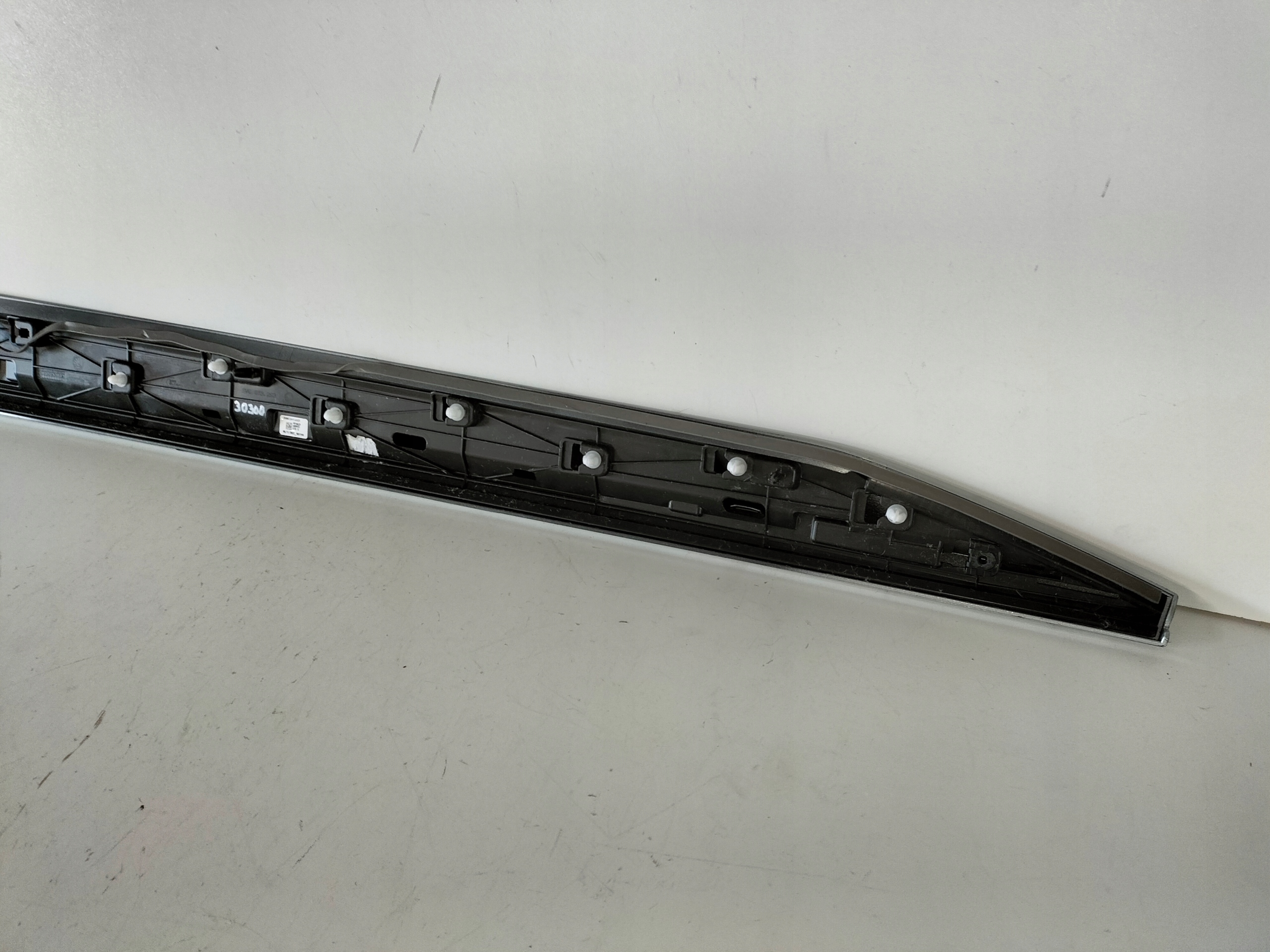 moulding door front left SKODA SUPERB III 15