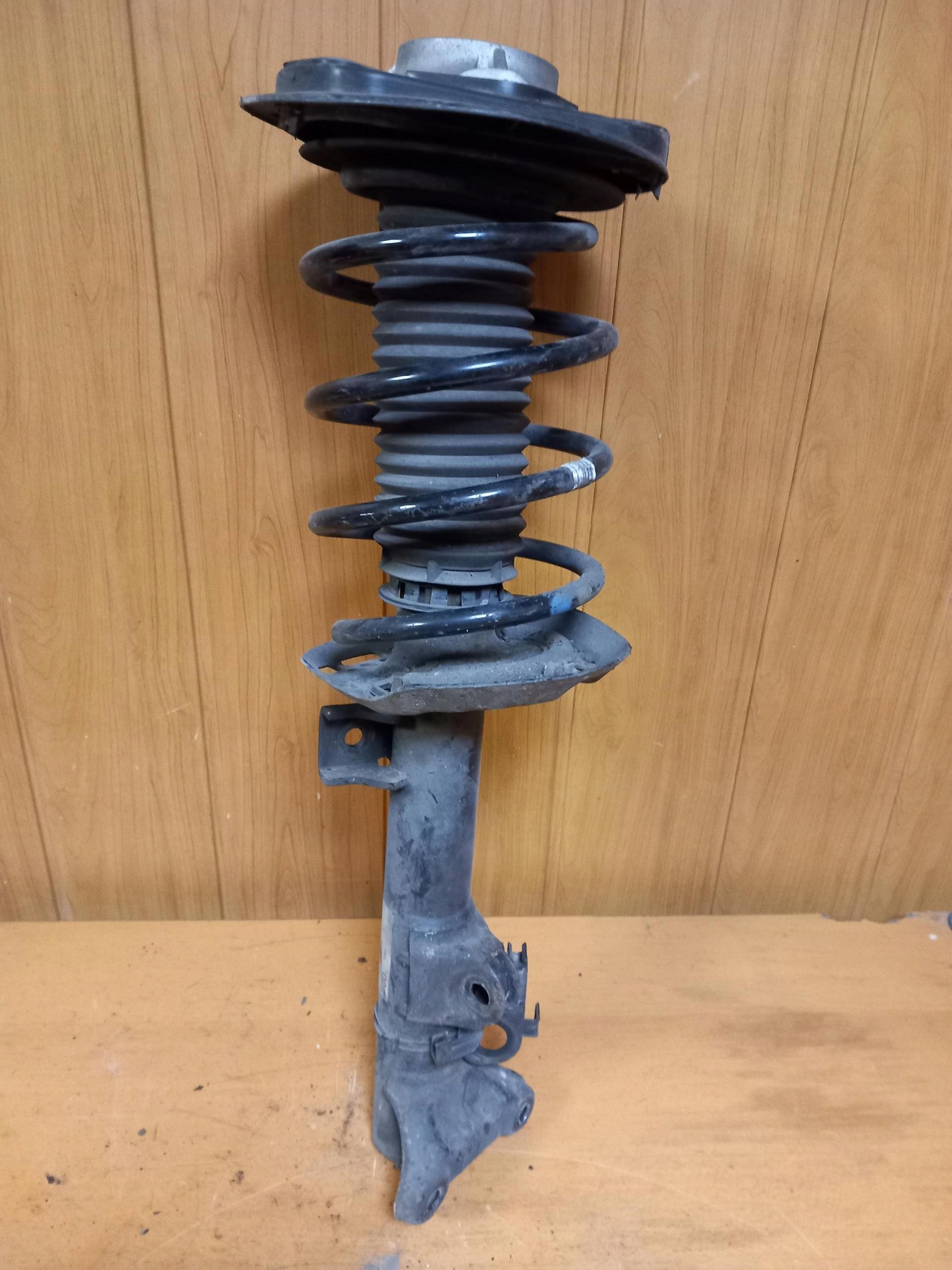 shock absorber front MERCEDES E-KLASA W212 A2123200613 09-16