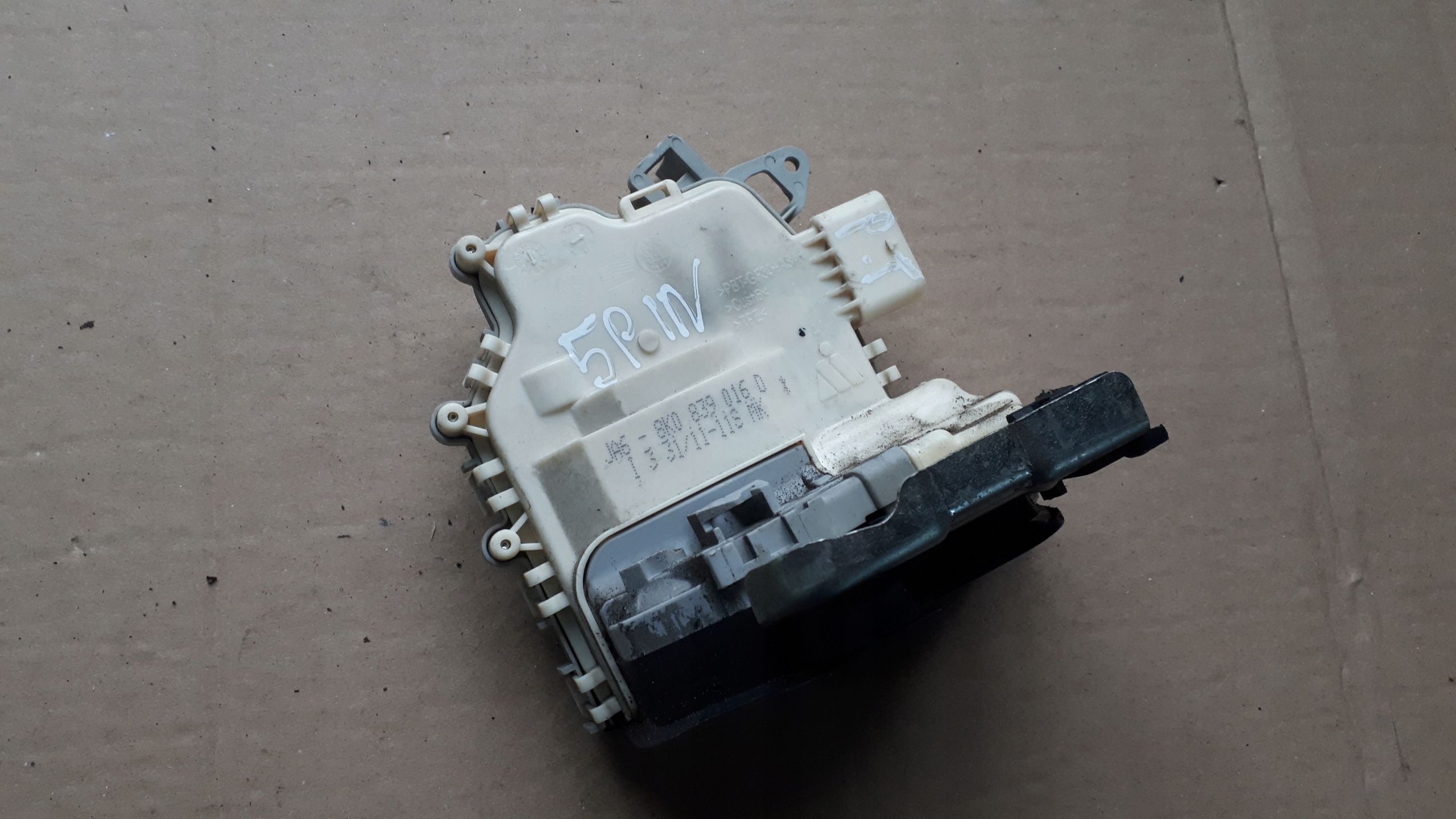 S4 B8 A4 lock door right rear part rear 5 PIN A5 Q5