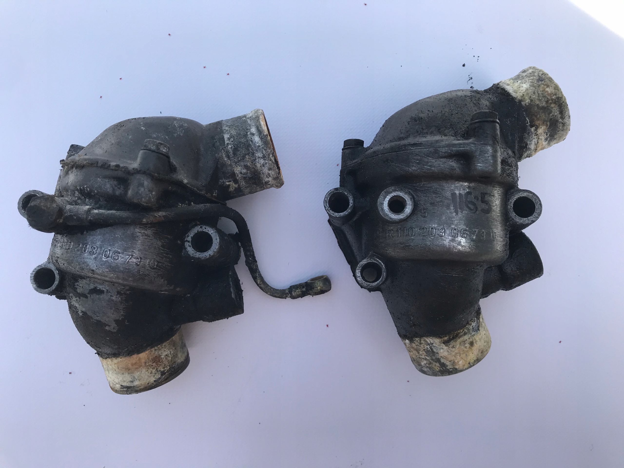 1102030673 - Корпус термостата Mercedes W123 W116 M110 2.8 L