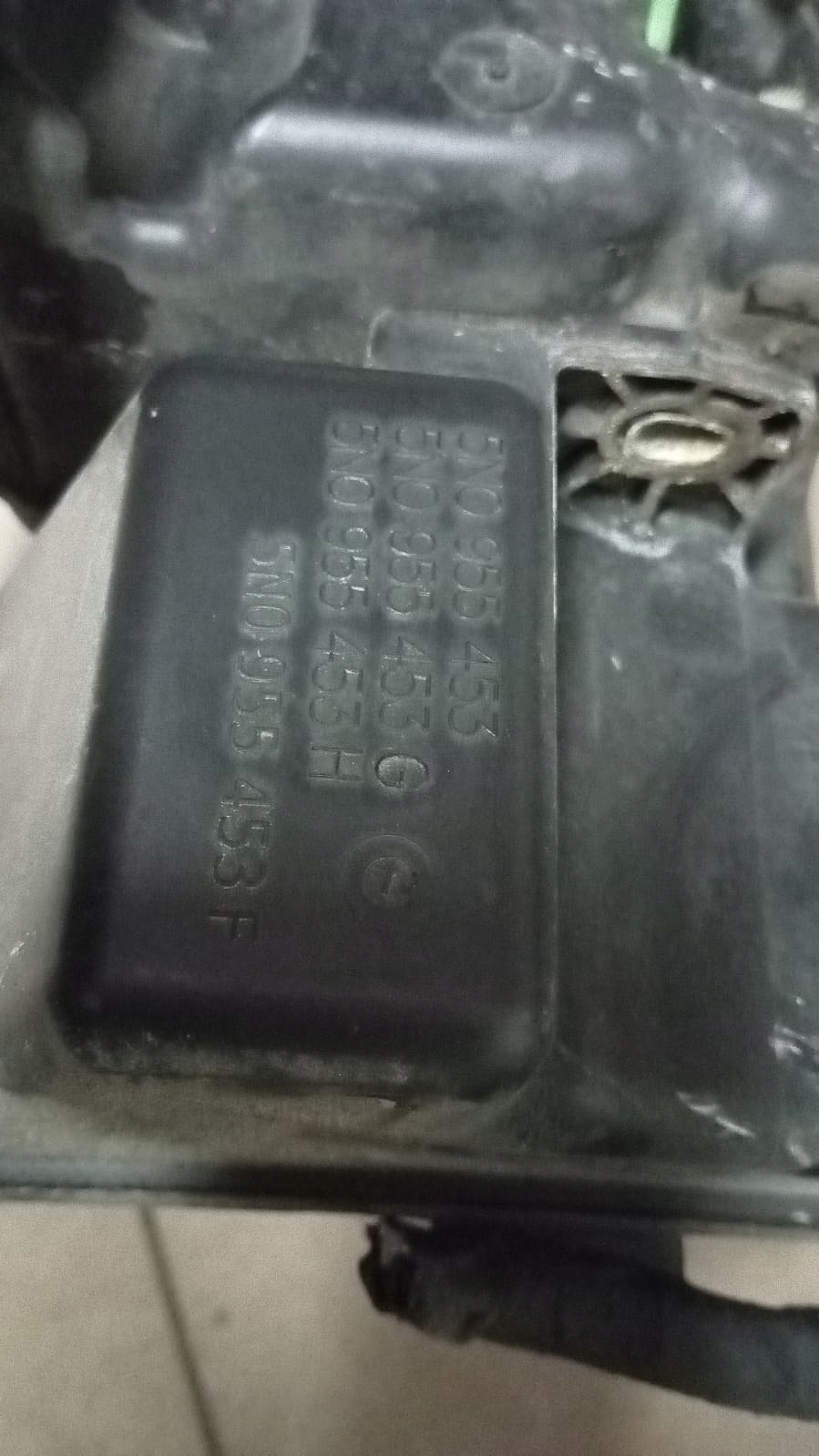 washer fluid tank VW SHARAN II 5N0955453G