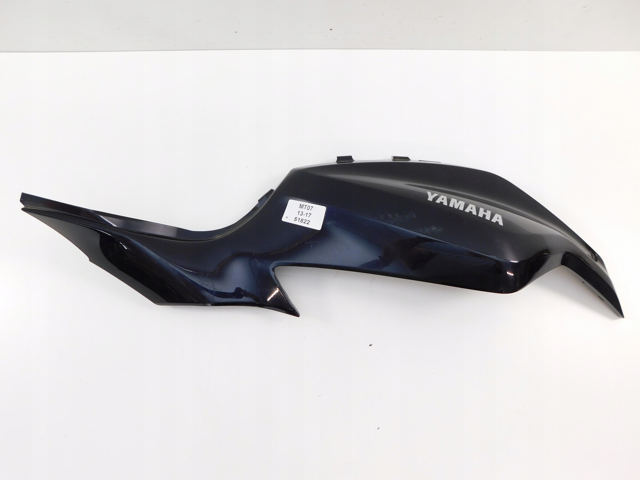 YAMAHA MT 07 MT07 13-17 БІЧНА НАКЛАДКА БЕКОН ПРАВИЙ