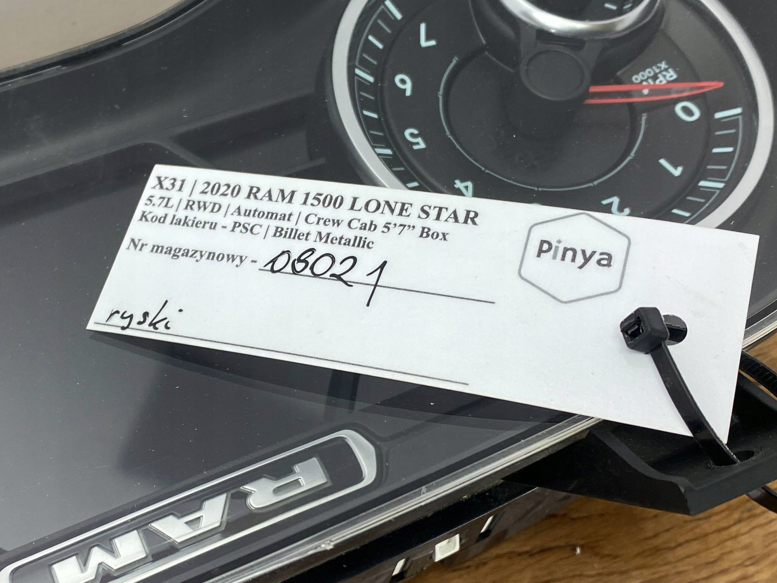 Instruments tachymètre compte tours Dodge Ram 1500 2019+
