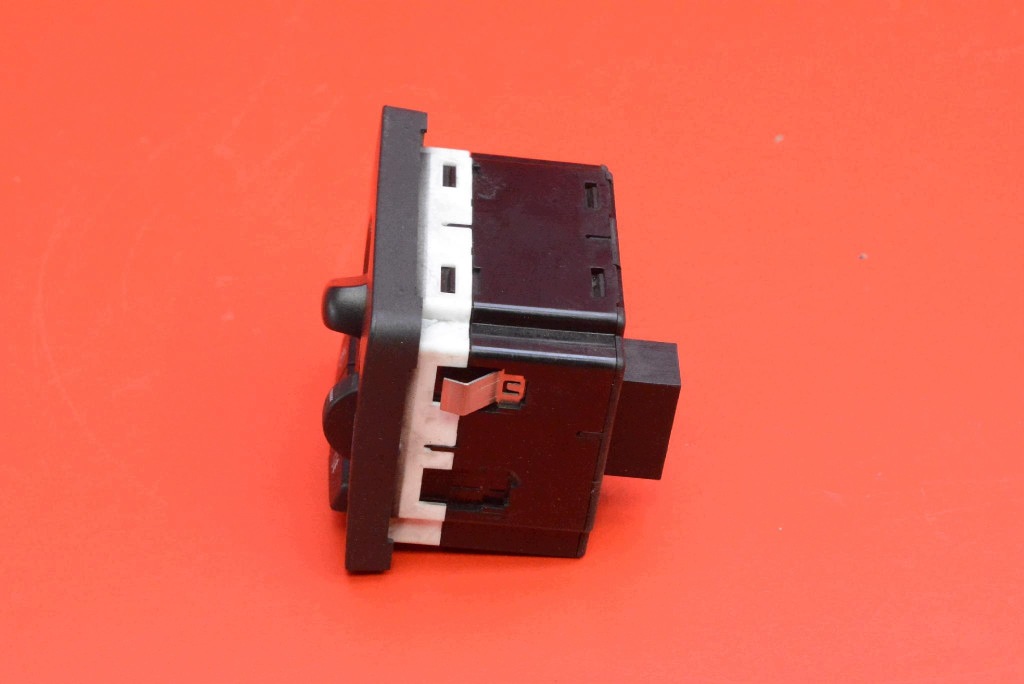 interruttore Interruttore comando luci 30669735 VOLVO V50 1 e 03-11