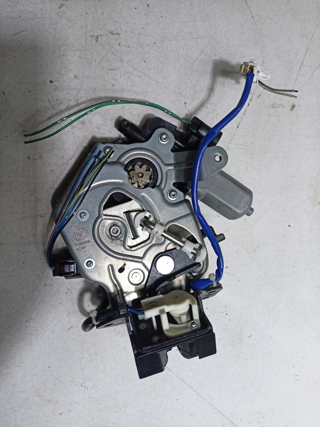 lock bonnet boot Mazda CX-9 facelift 2012