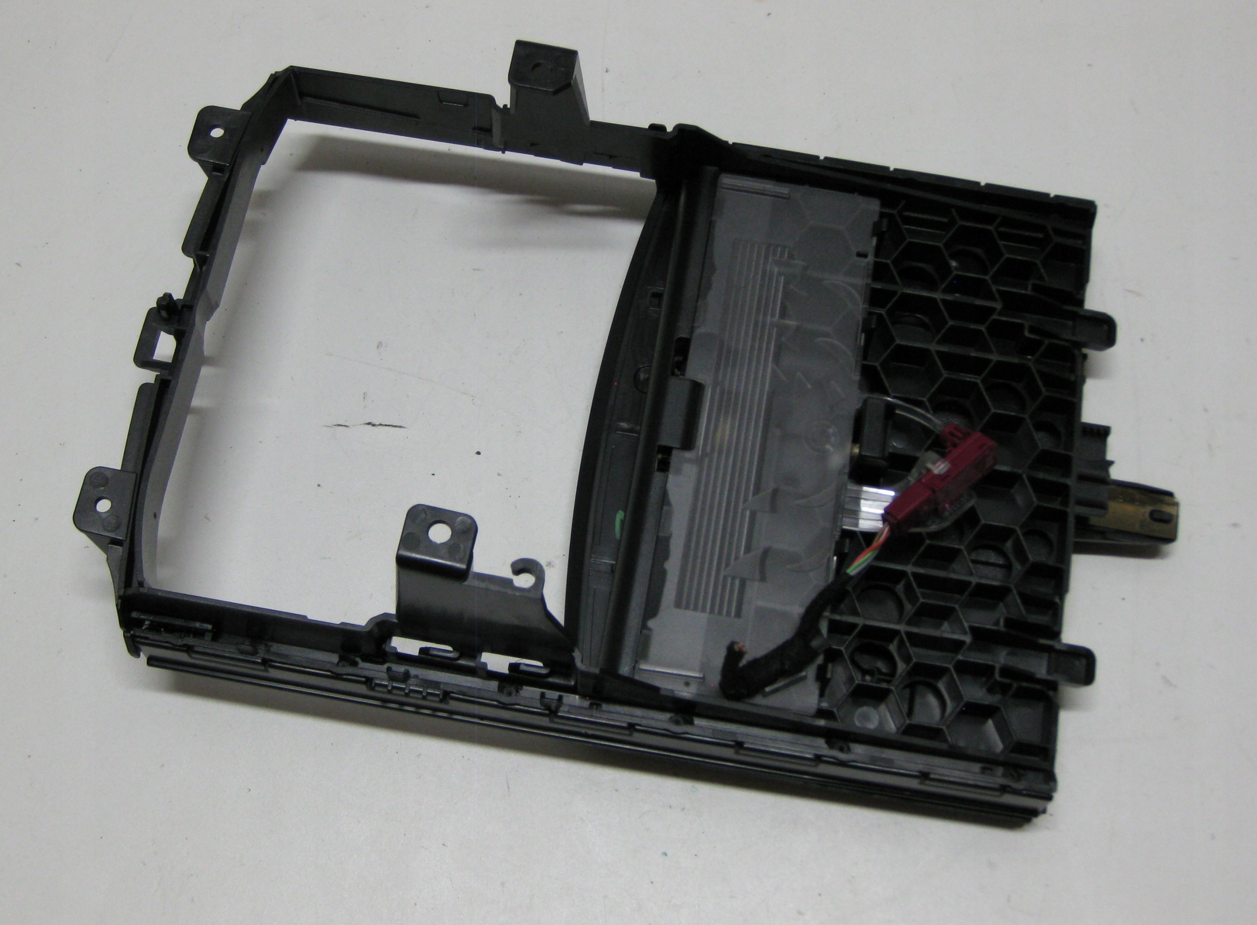 BMW 5 G30 3.0D 19R DEKOR Handschuhfach Blende Abdeckung konsole