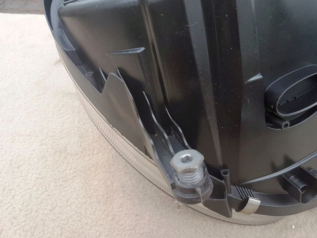 MERCEDES W211 2006-2009 LAMPA LEWA LIFT SOCZEWKA NIE XENON A2118202961 Marka Mercedes