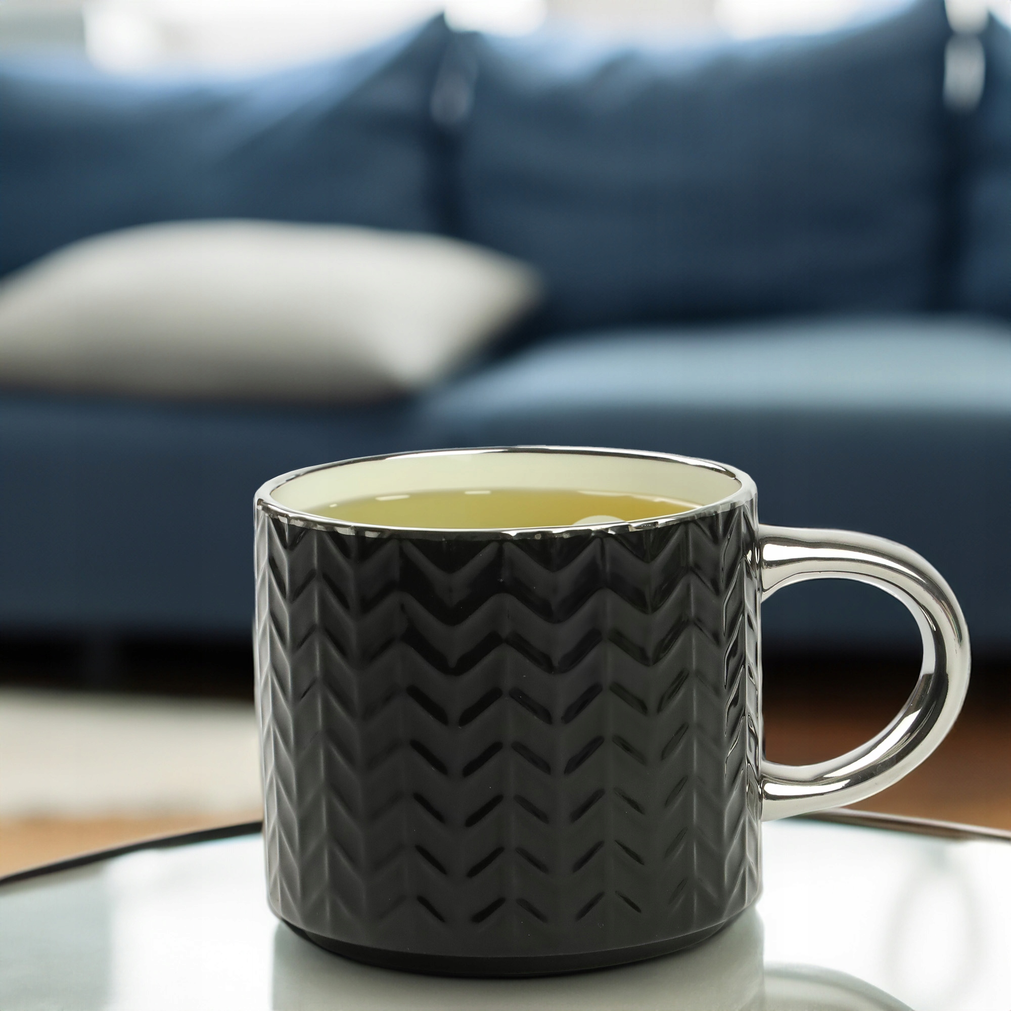 KUBEK PORCELANOWY DO KAWY HERBATY WZÓR SWETEREK 470ML ZE SREBRNYM UCHEM