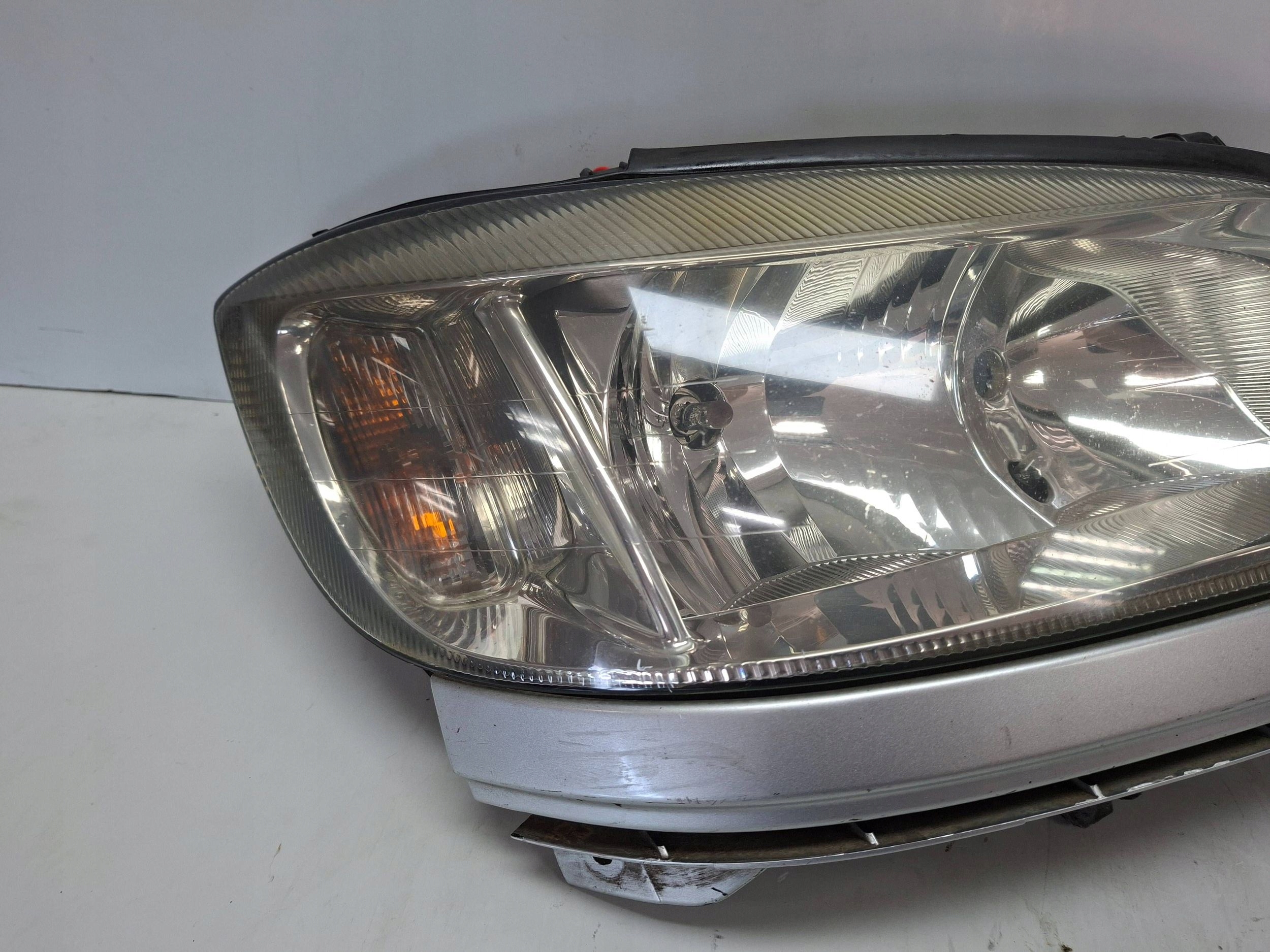 Reflektor front side right Opel Zafira A S27645206