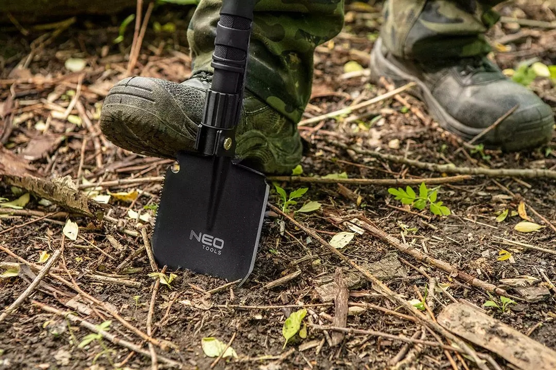 WIELOFUNKCYJNA SAPERKA SURVIVALOWA 8W1 NEO Szerokość łopaty 10 cm