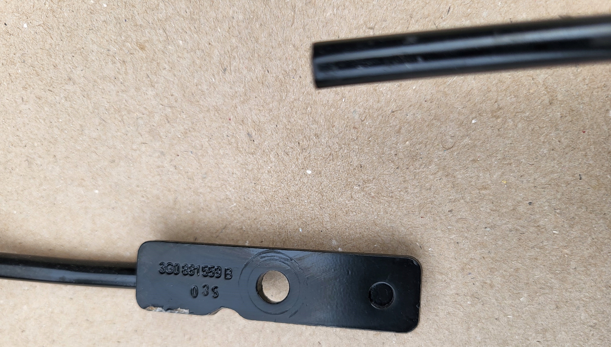 Halter Blende Abdeckung SITZ links vorne Stütze DRUT VW PASSAT B8 3G OE