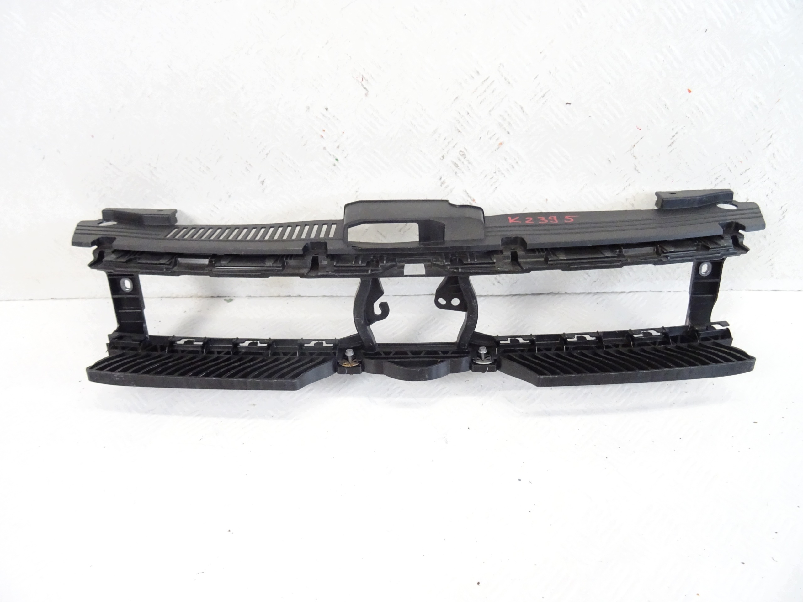 grill grille front VOLKSWAGEN POLO VI 2G 2GS805705E
