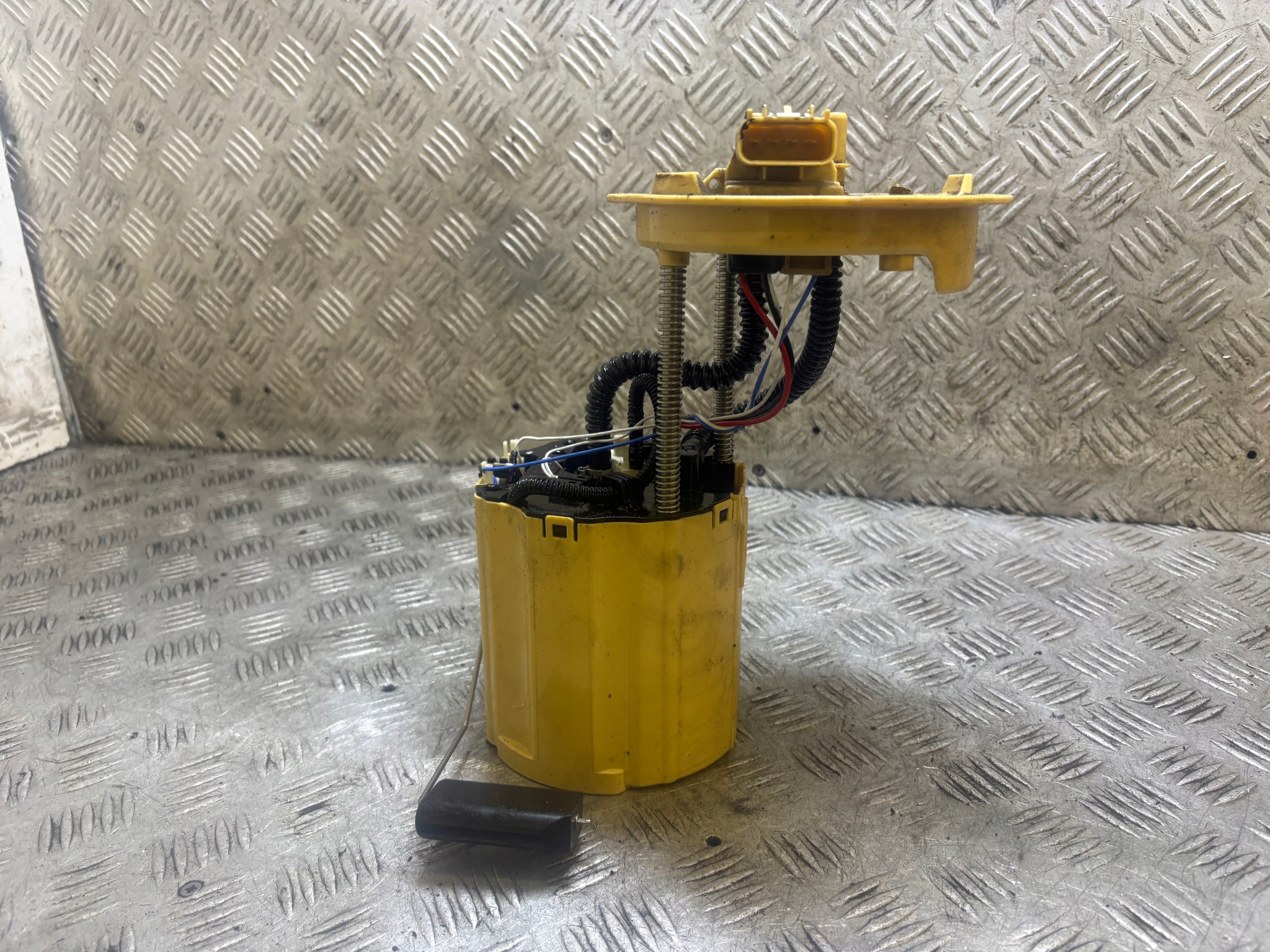 feed pump Z tanks OPEL ASTRA J 13503108A