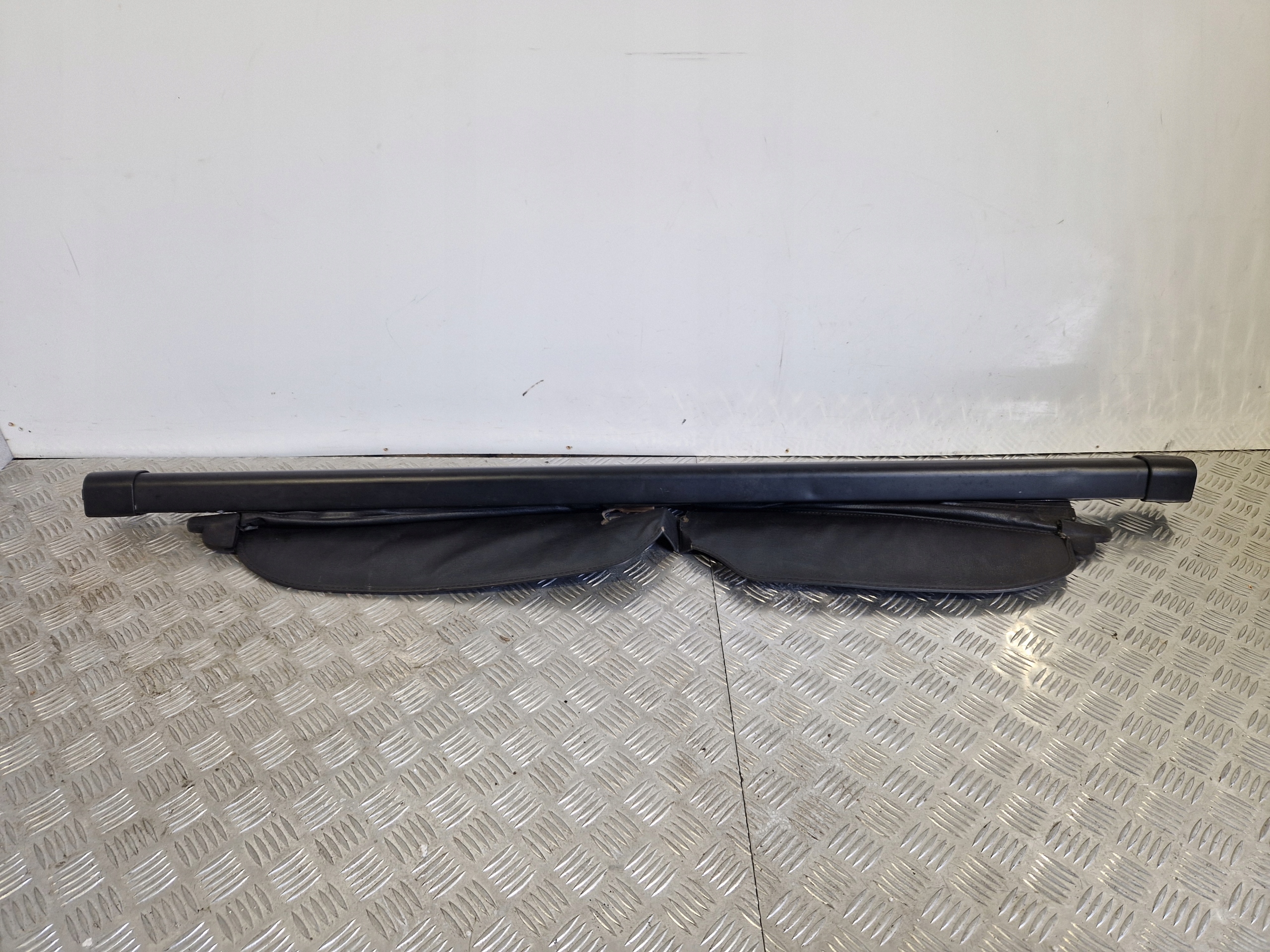 Roleta bagażnika Jeep Grand Cherokee WK2