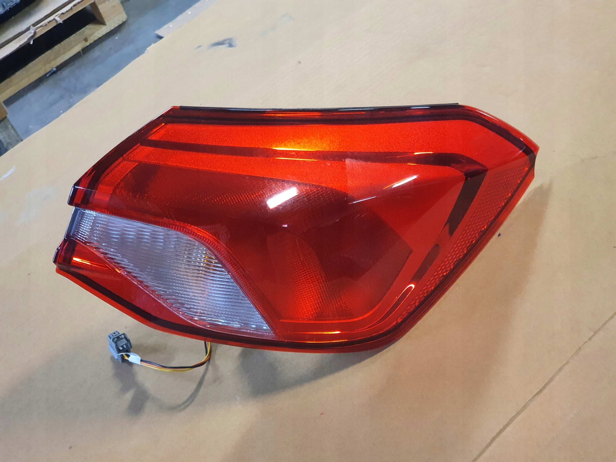 light LED FORD FOCUS MK4 ST LINE JX7B-13404-CE