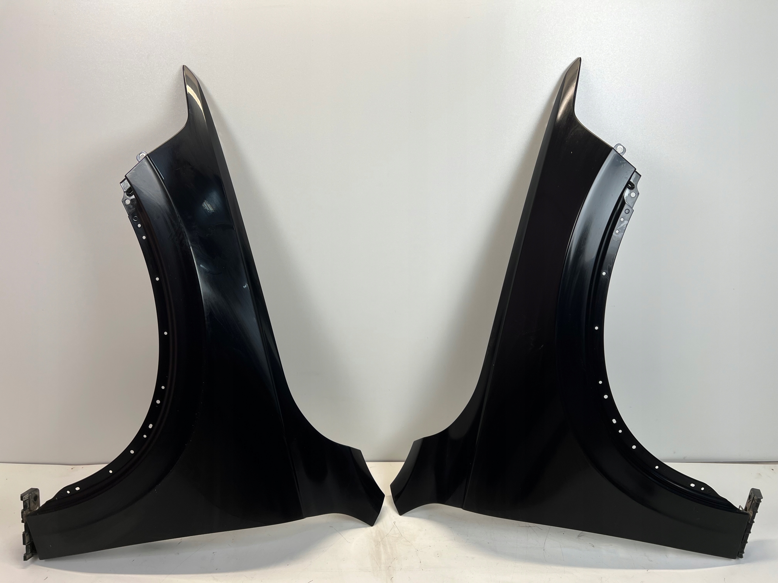 VOLVO XC90 II BŁOTNIK PRZÓD LEWY PRAWY CZARNY