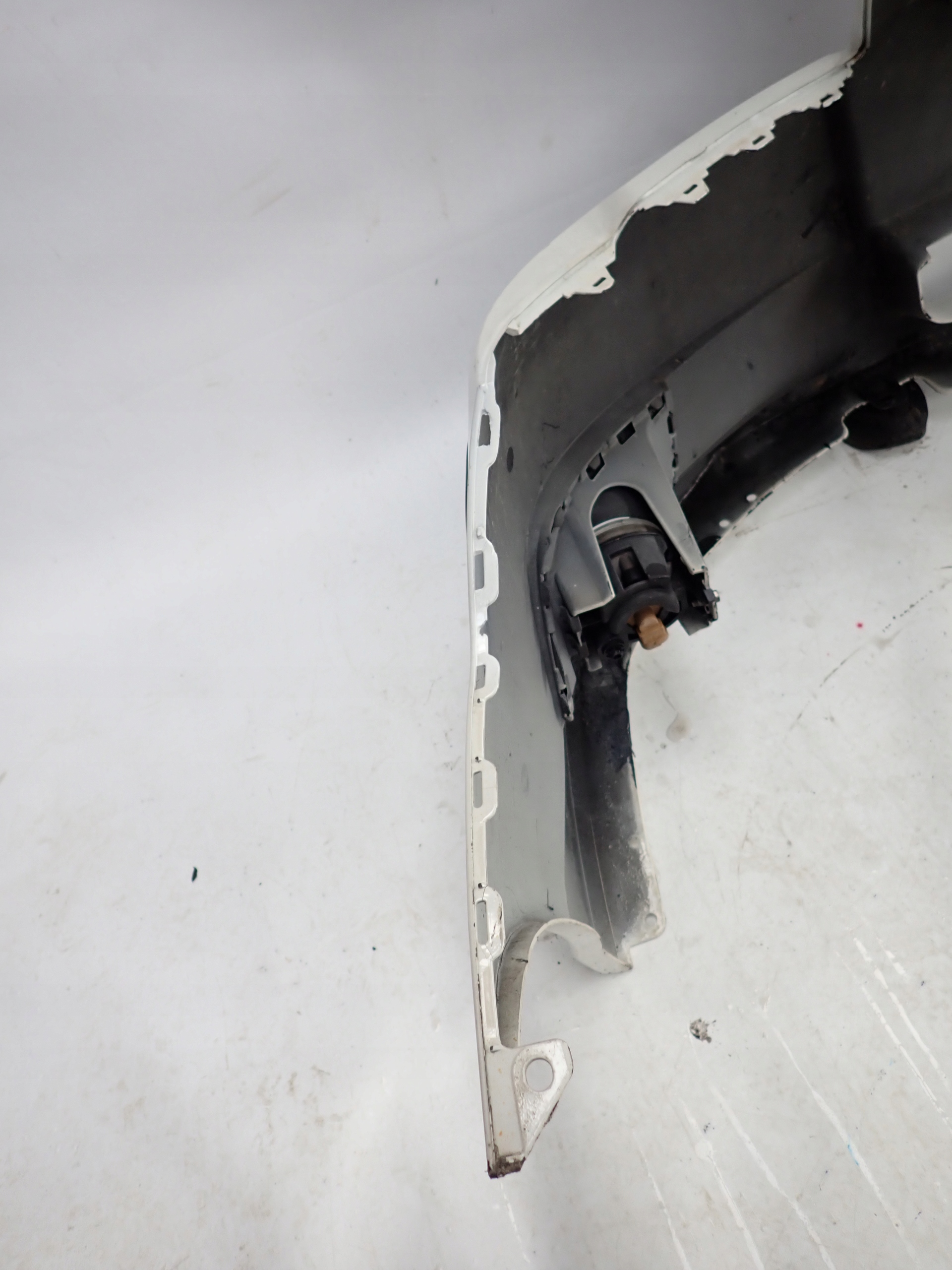 SUBARU LEGACY 09-12 sedan bumper front front washers 57704AJ030