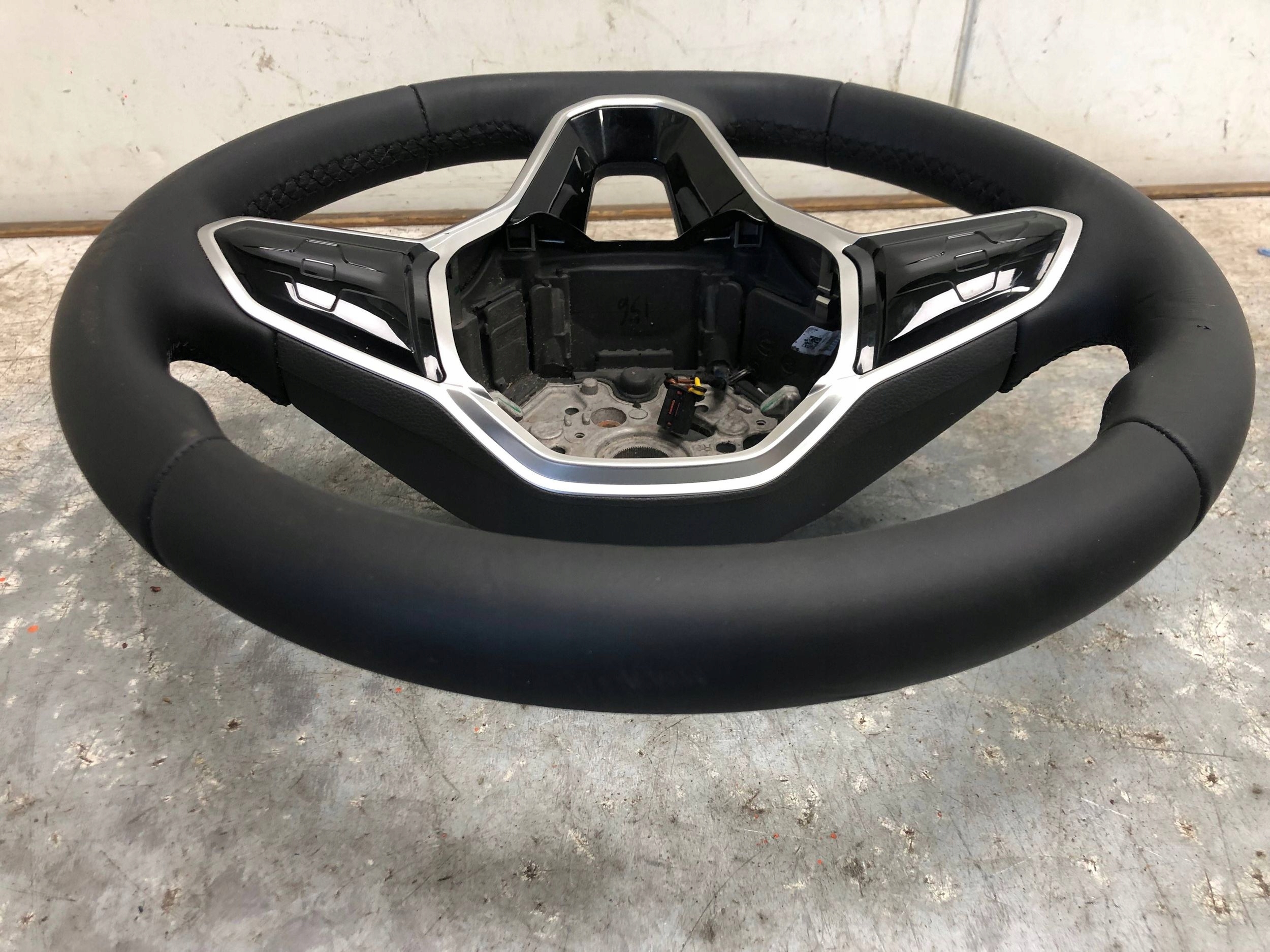 lenkrad Leder MULTIFUNKCJA DOTYKOWA VW ID4 ID.4 10A419089