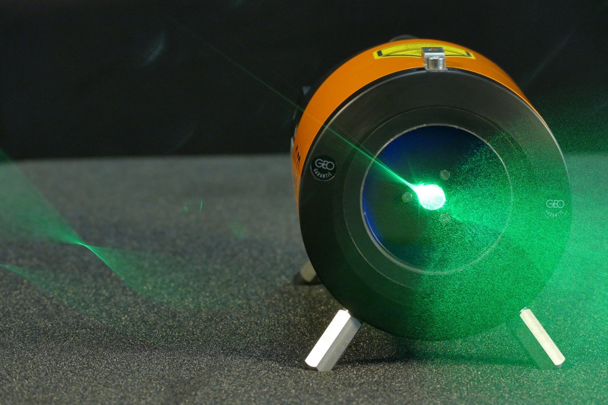 Niwelator laserowy KL-90L Stan opakowania oryginalne