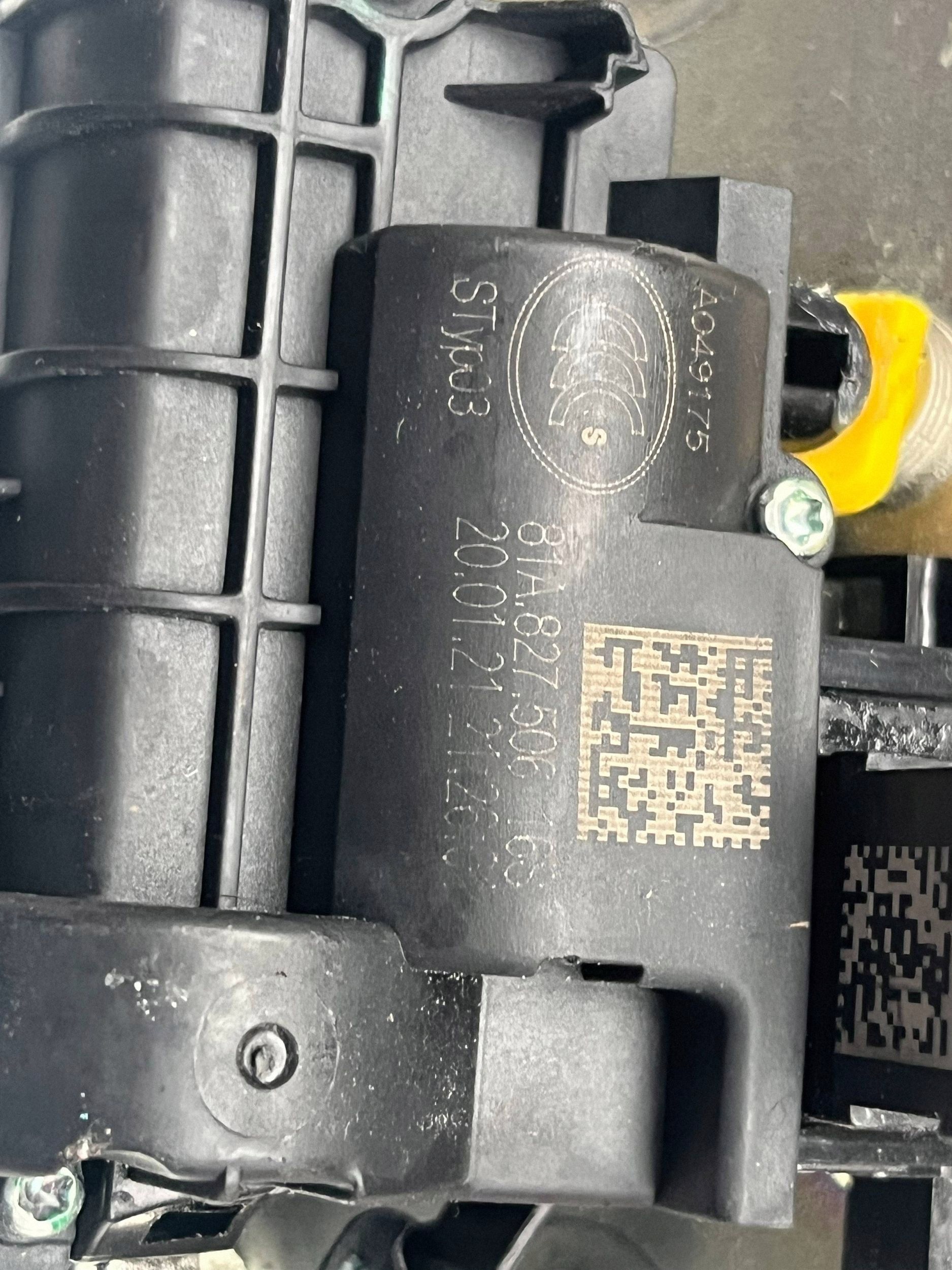 lock bonnet boot AUDI Q2 - 81A827506 @M