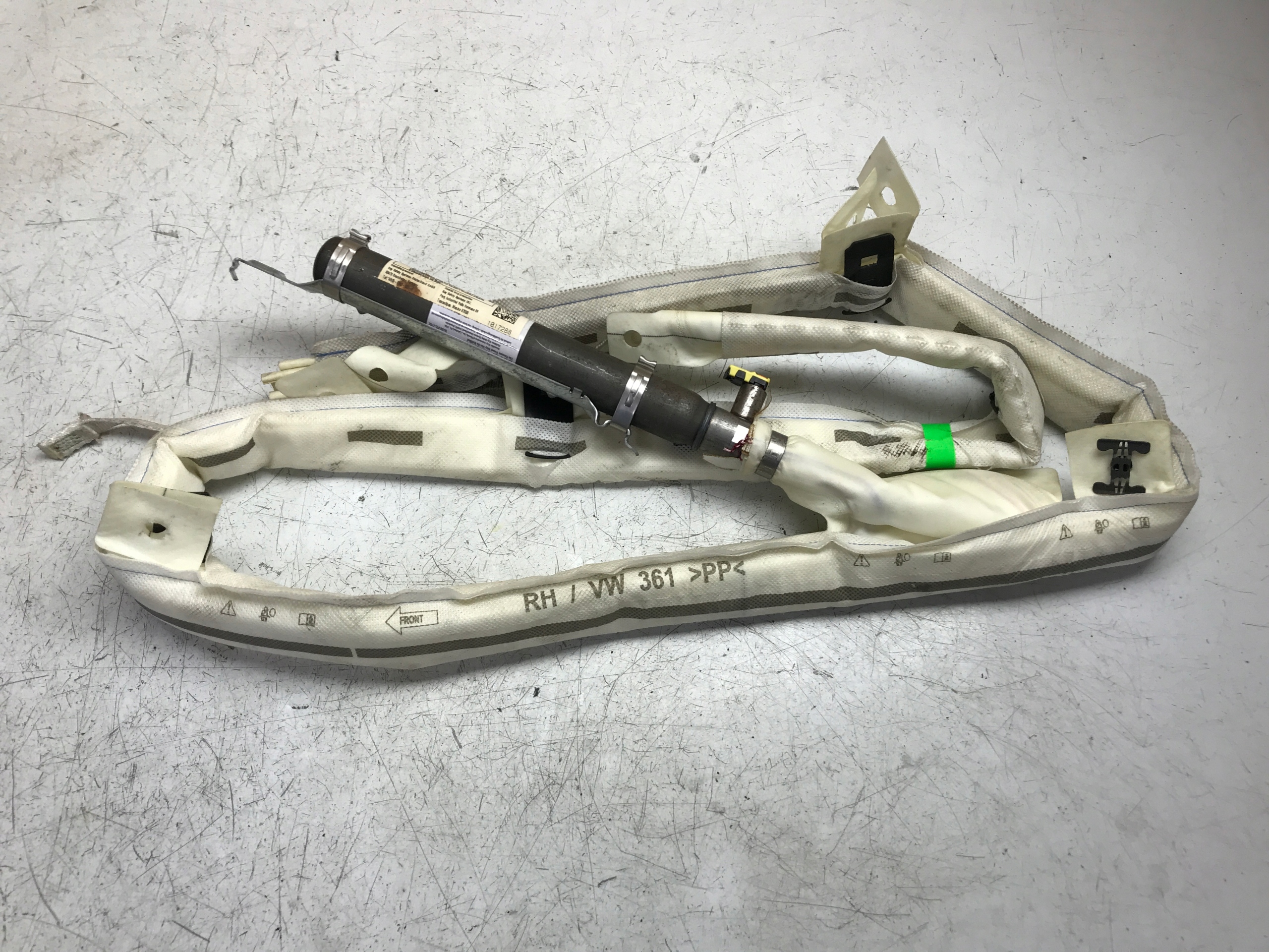 ЗАНАВЕС ПОДУШКА БЕЗОПАСНОСТИ ПРАВЫЙ JETTA 5C6880742A