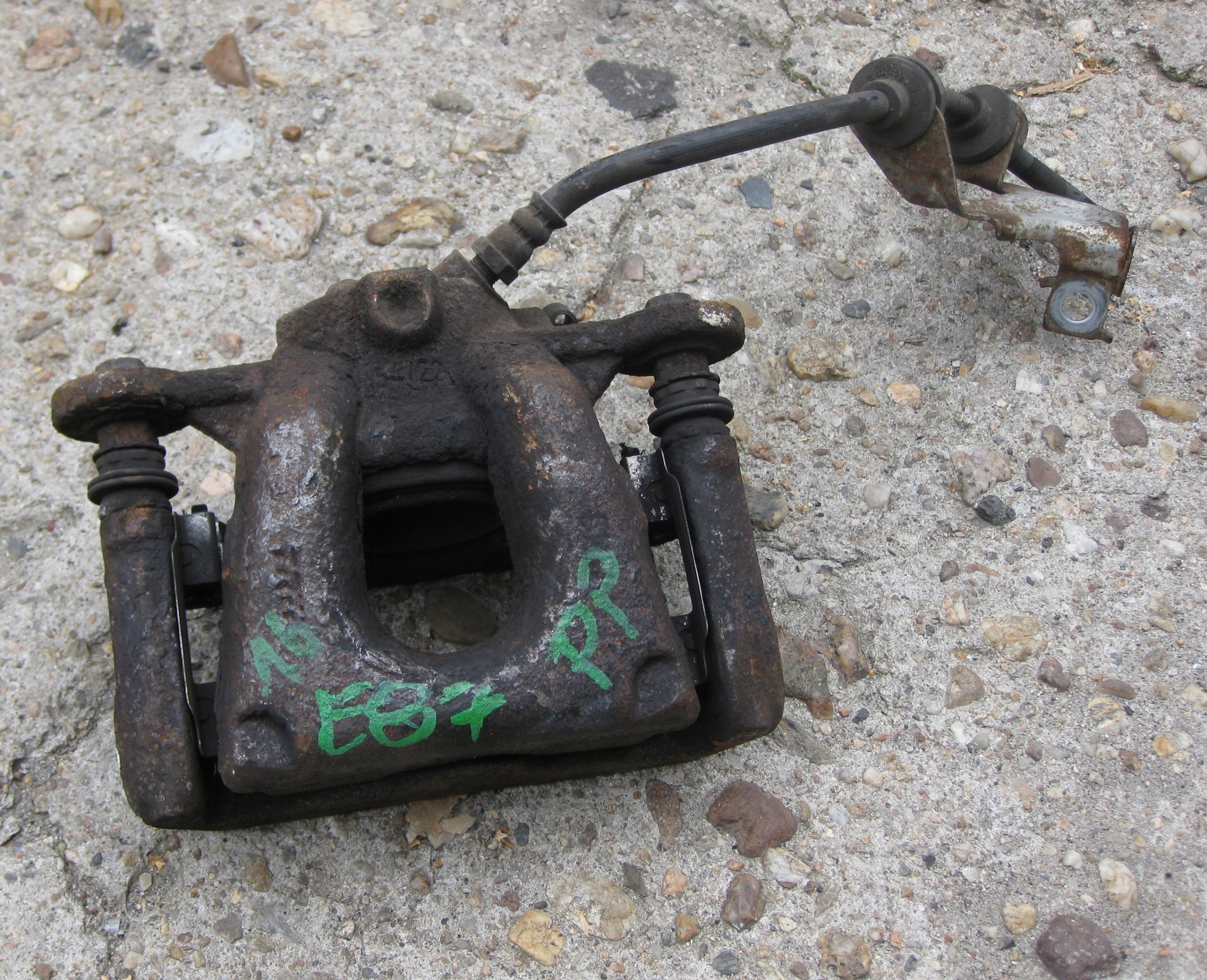 BMW E87 1.6 07R caliper brake right front
