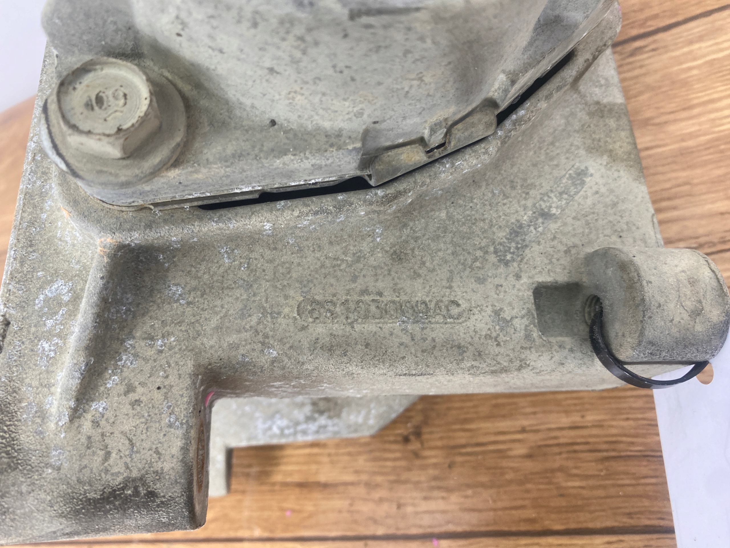 gearbox mounting 5.7 HEMI Dodge Durango 2014+ USA