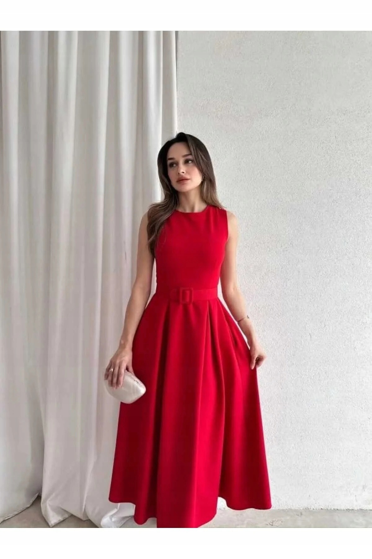 Elegantní Červená Šaty MIDI Rozevřená S Páskem XL 5IA