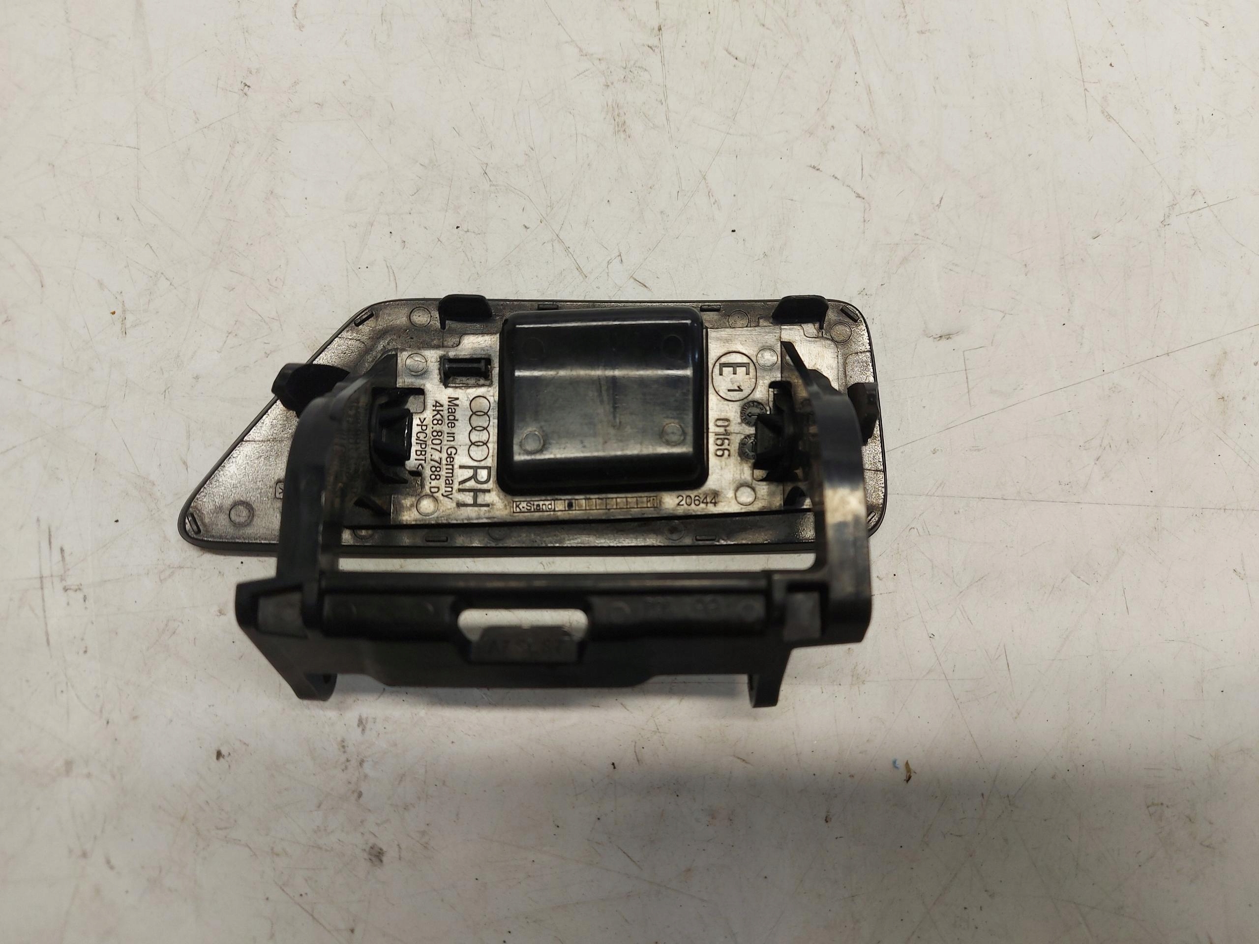 Audi A7 II 4K8 4M0 TFSI Couvre Lave phare Droite Avant
