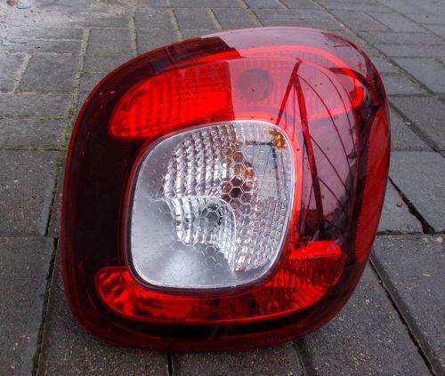 Smart FORFOUR II EU PRAWA TYLNA LAMPA ORYGINAŁ