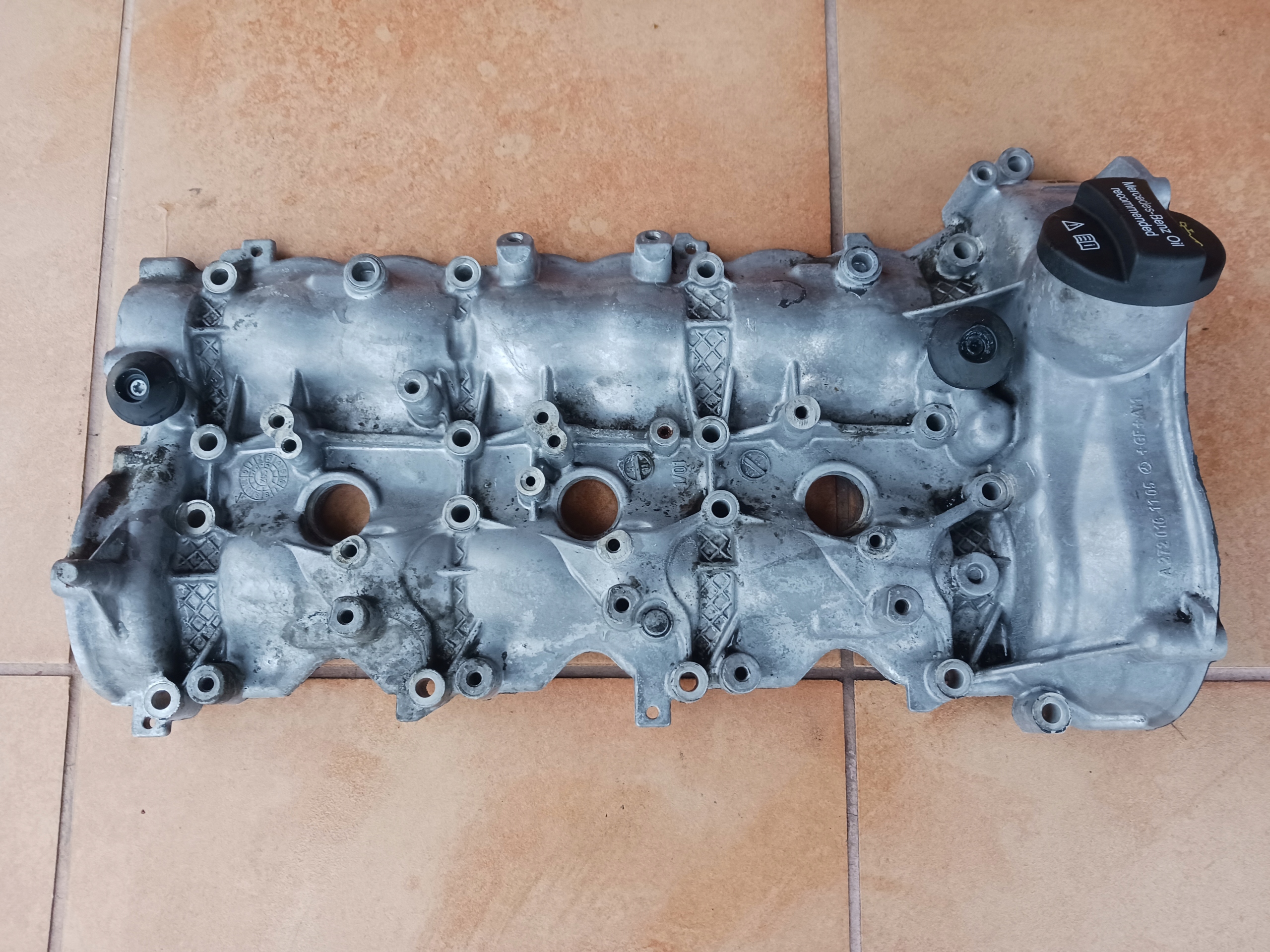 COPERCHIO PUNTERIE MERCEDES 3,5 CGI V6 A2720161105