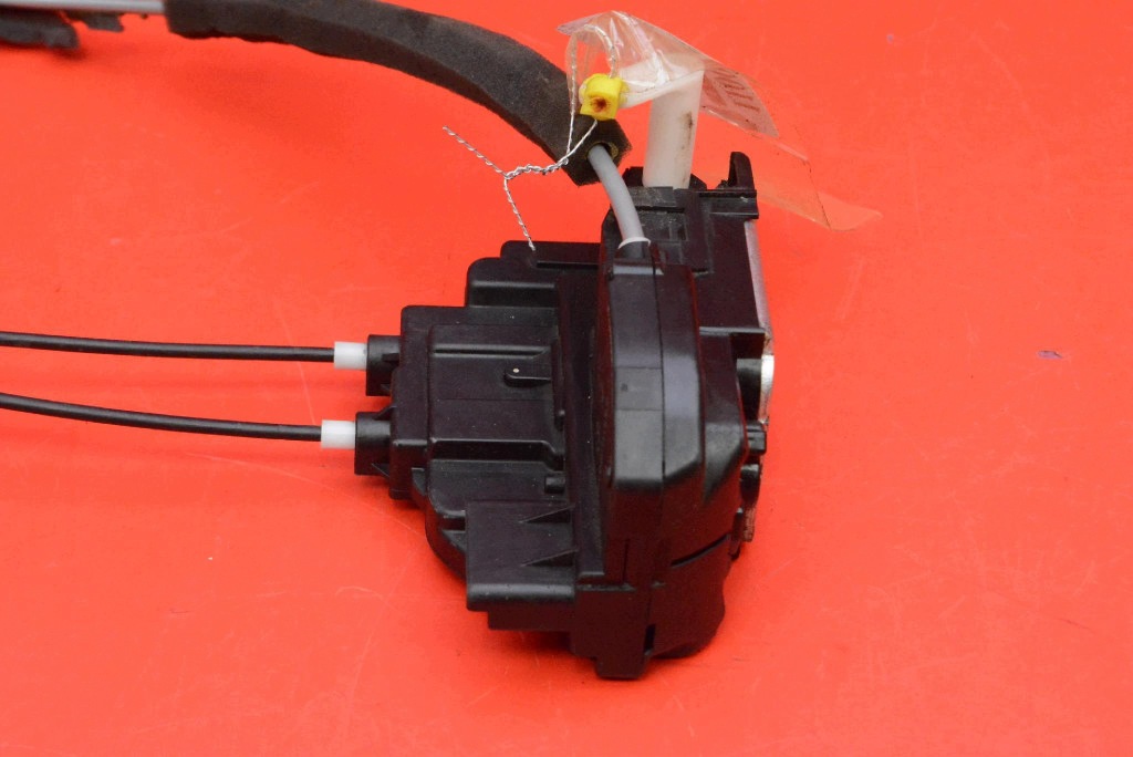 lock door left front front EU NISSAN TIDA C11 5D HB 04-08