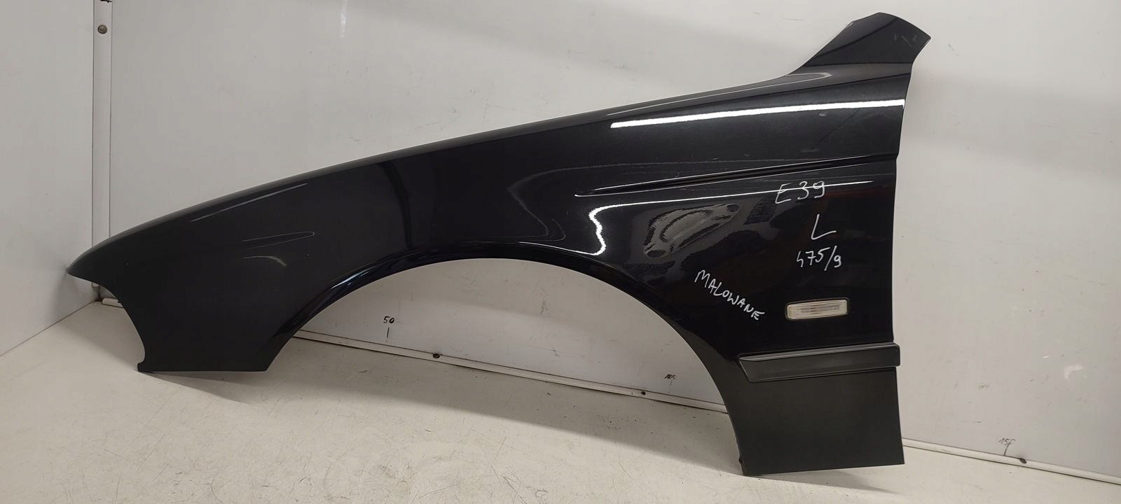 blatník levý předek přední BMW E39 LIFT kombi m-packet 475/9