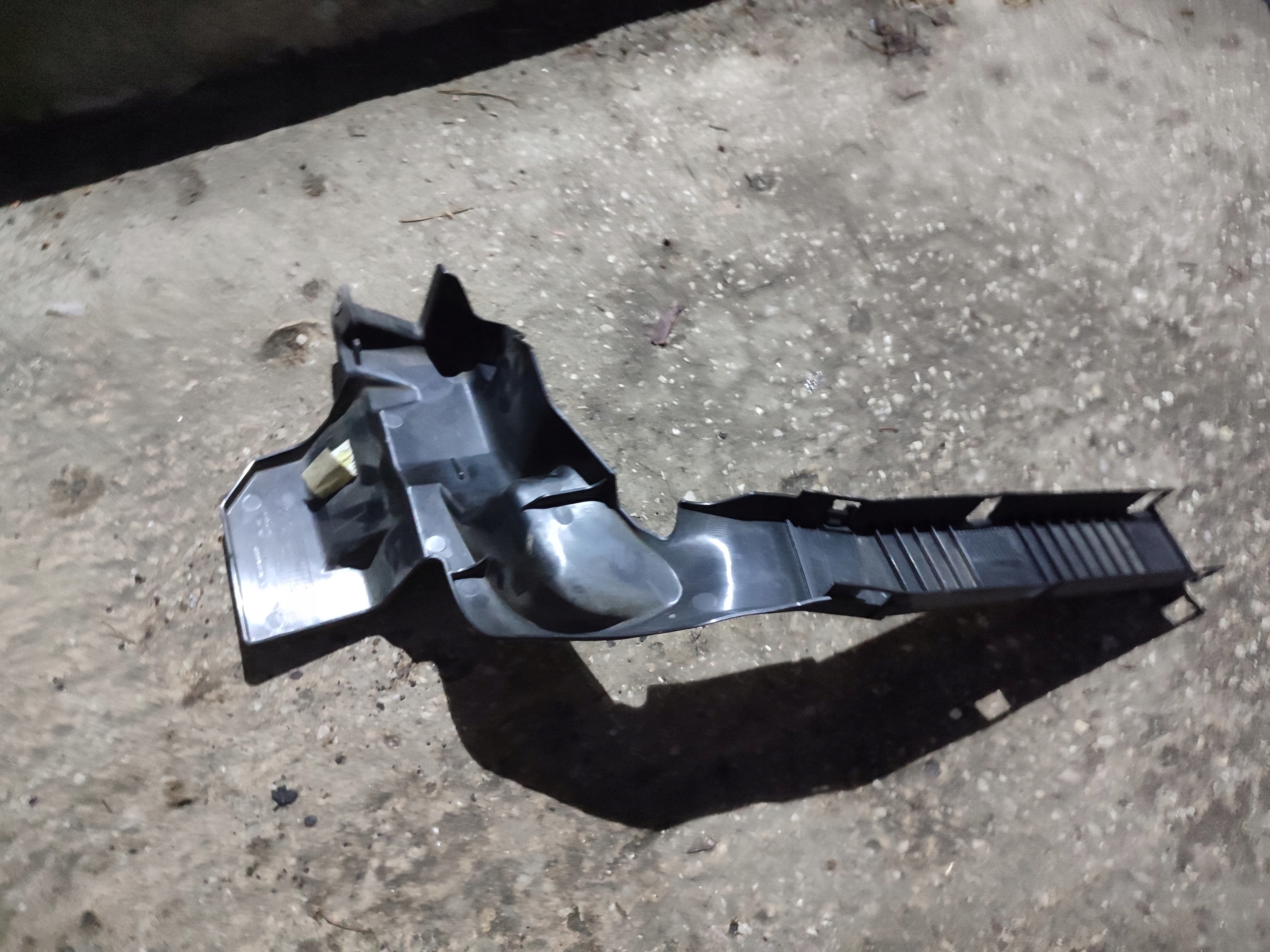 Gehäuse Blende Abdeckung POMPY ABS VW GOLF VI 1K1614321B