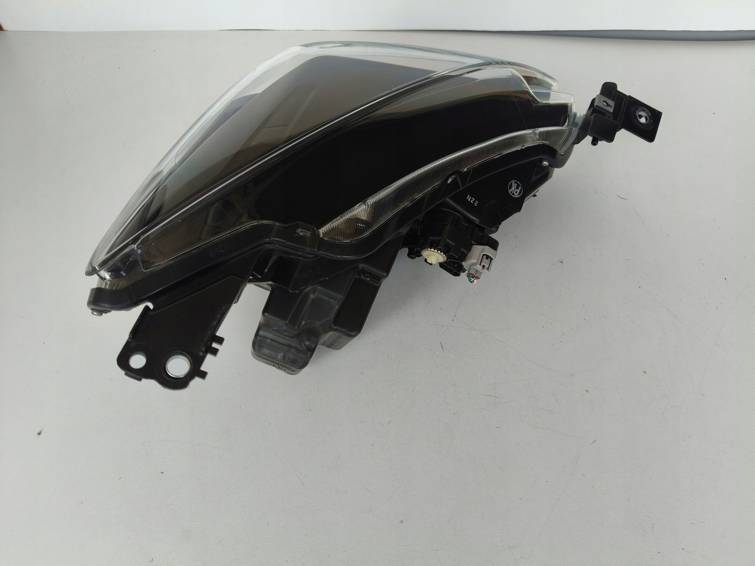 light left REFLEKTOR MAZDA 2 20- LIFT FULL LED 13 PIN