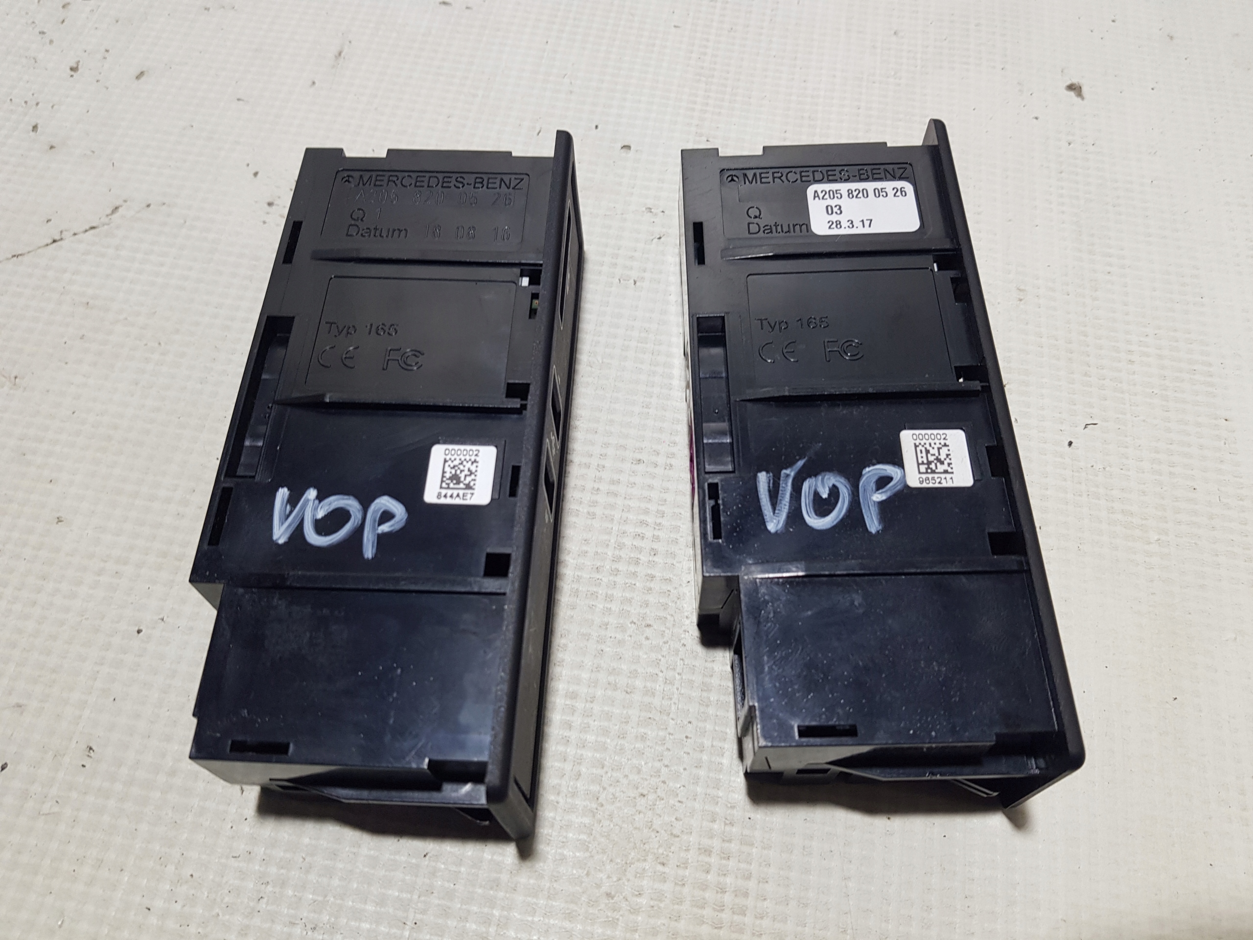 card reader SD USB MERCEDES W205 A2058200526