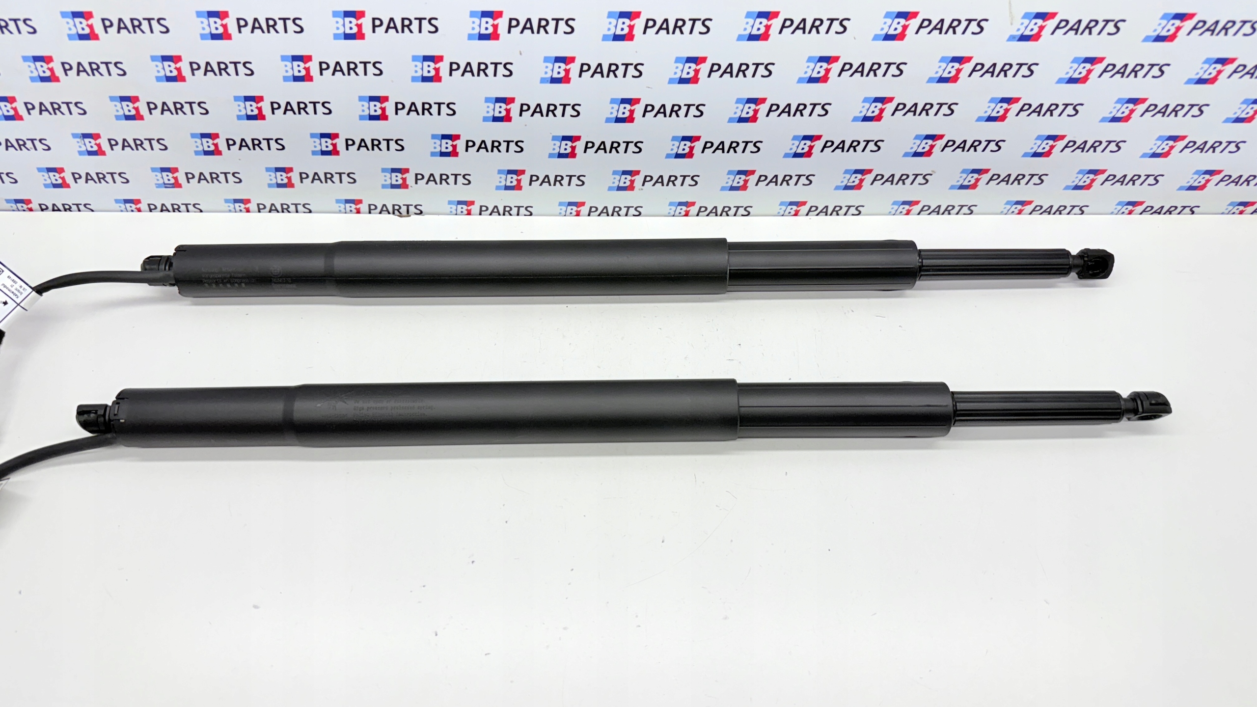 BMW G81 M3 damper telescope bonnet boot left right 7453413