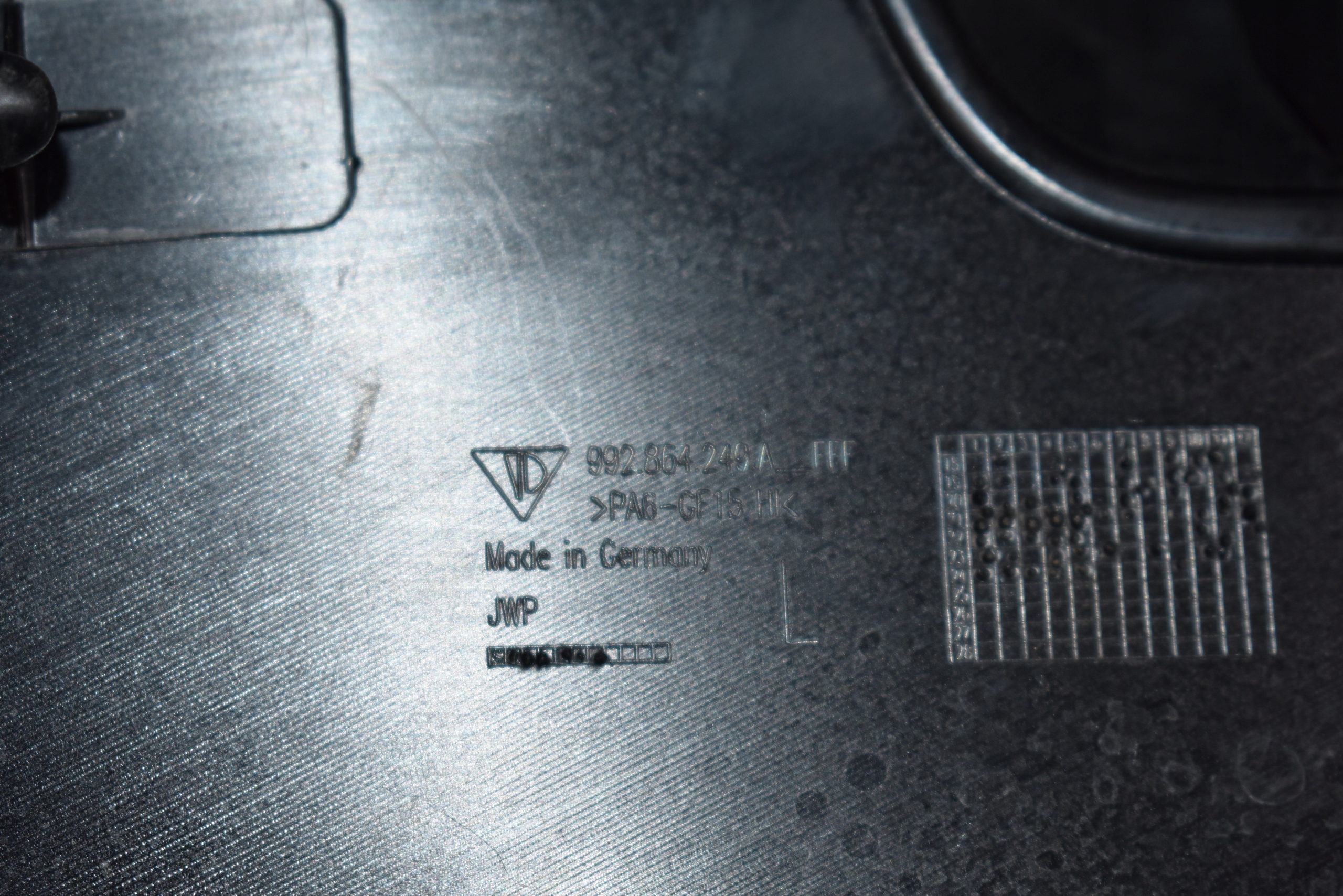 IDEALNA cover left PORSCHE 992 1