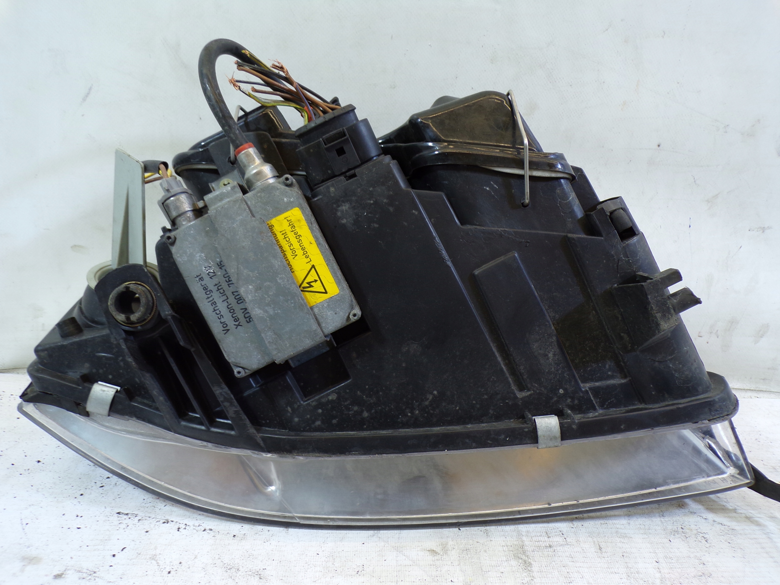 light front front left AUDI A4 B6 XENON (1) (K1)